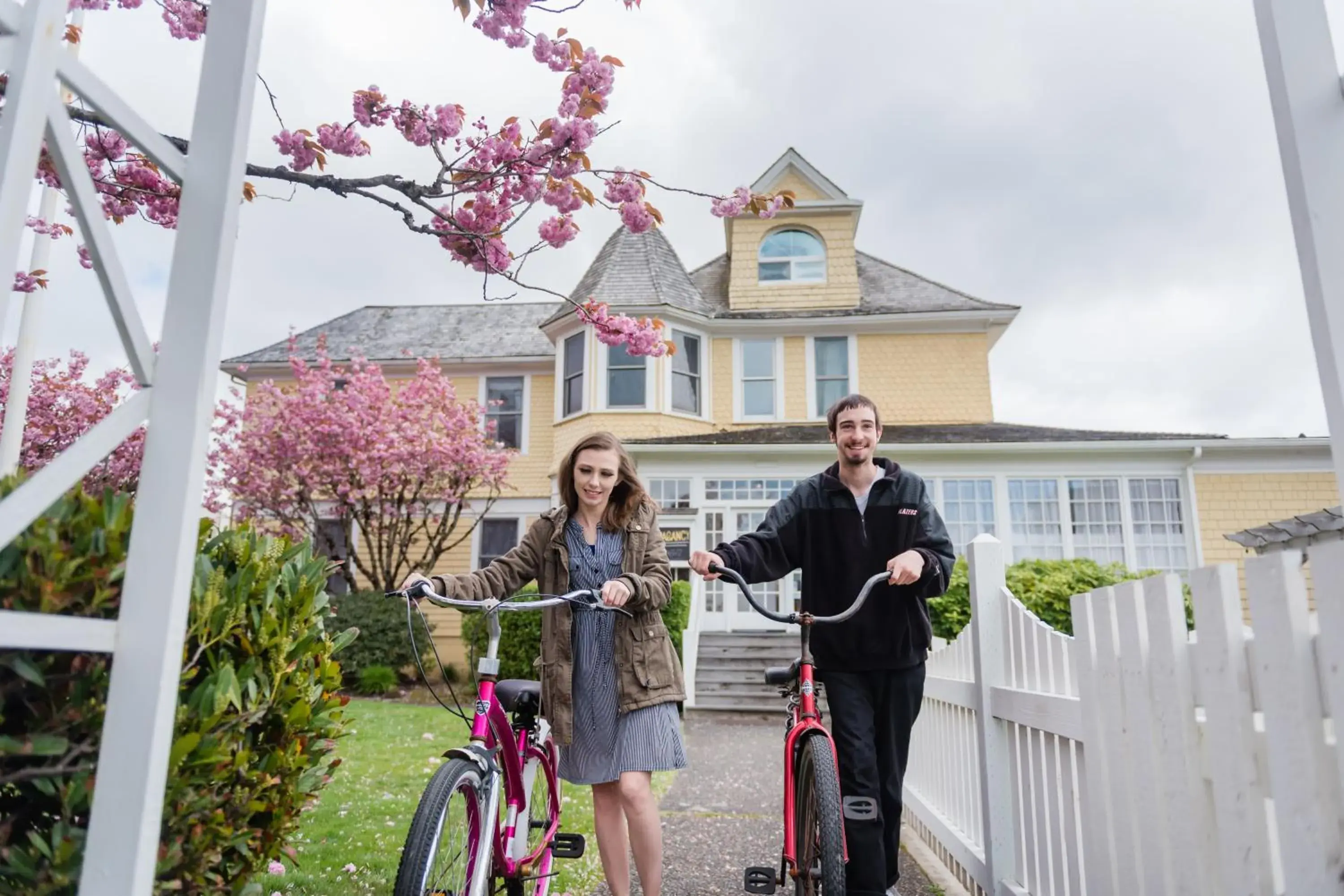 Property building in Gilbert Inn Seaside Property building in Gilbert Inn Seaside