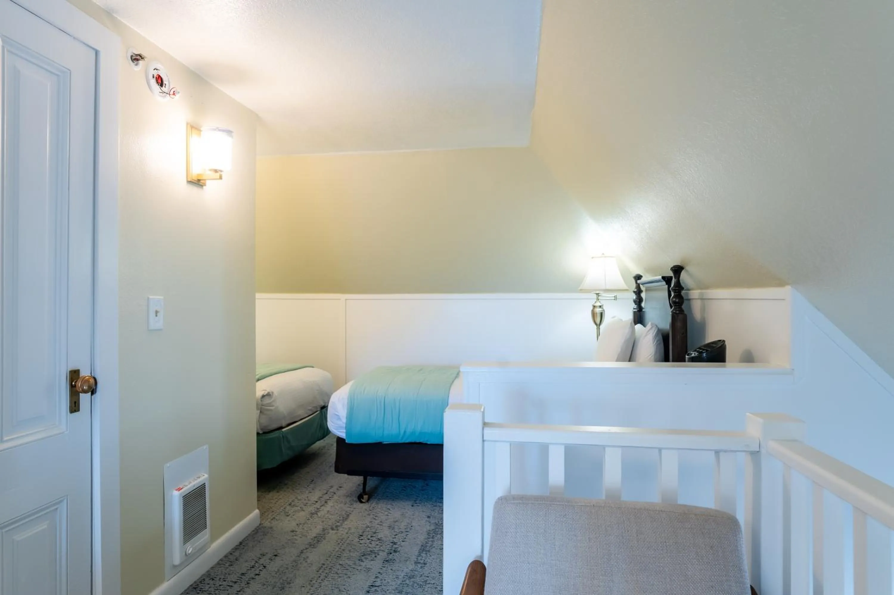 Bed in Gilbert Inn Seaside