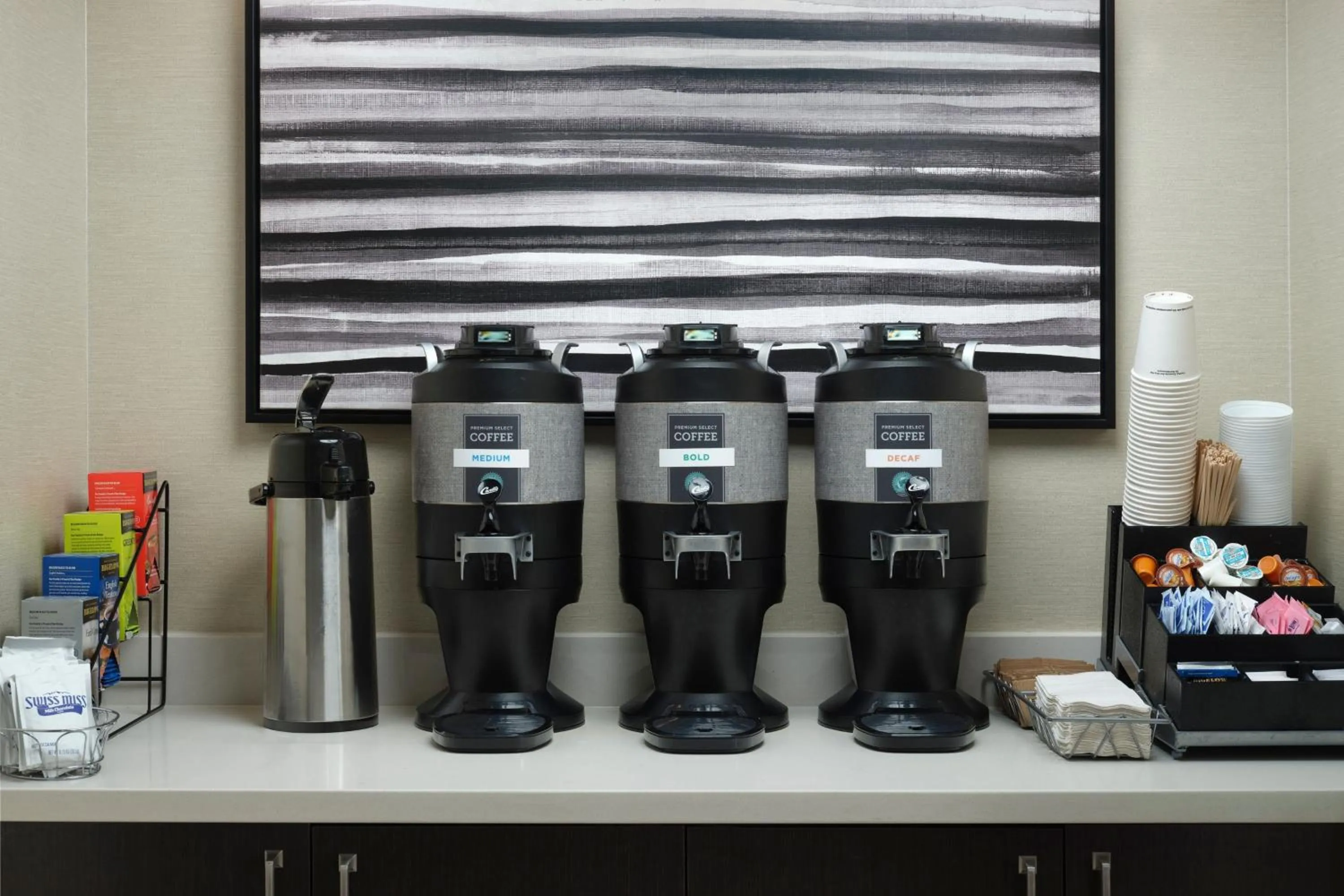 Restaurant/places to eat in Residence Inn by Marriott Grand Rapids Airport