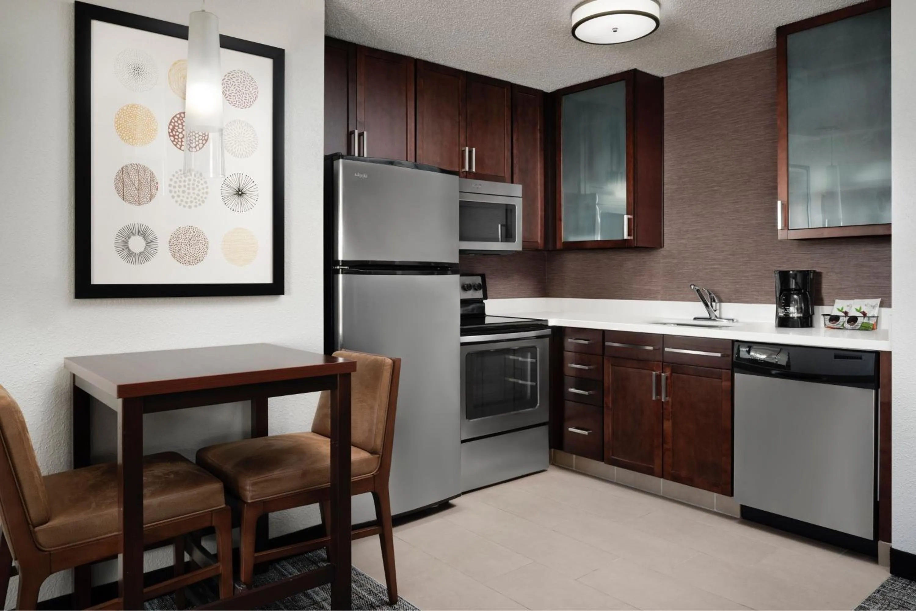 Kitchen or kitchenette in Residence Inn by Marriott Grand Rapids Airport