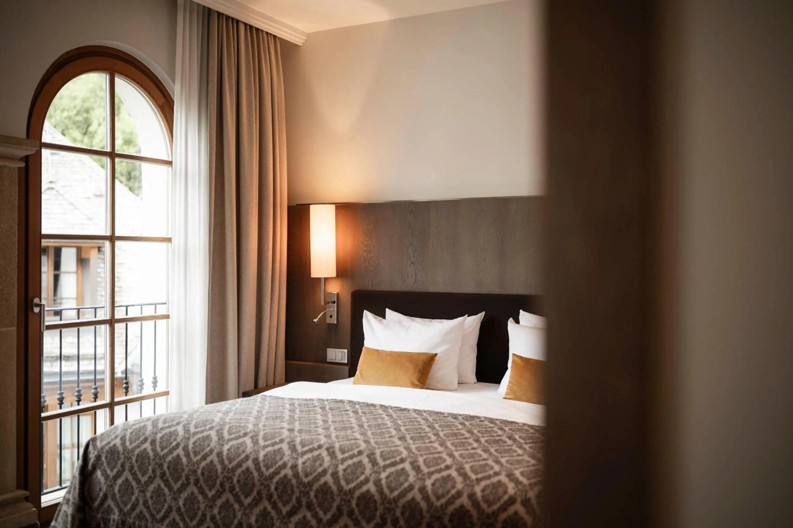 Bed in Schlosshotel Kitzbühel