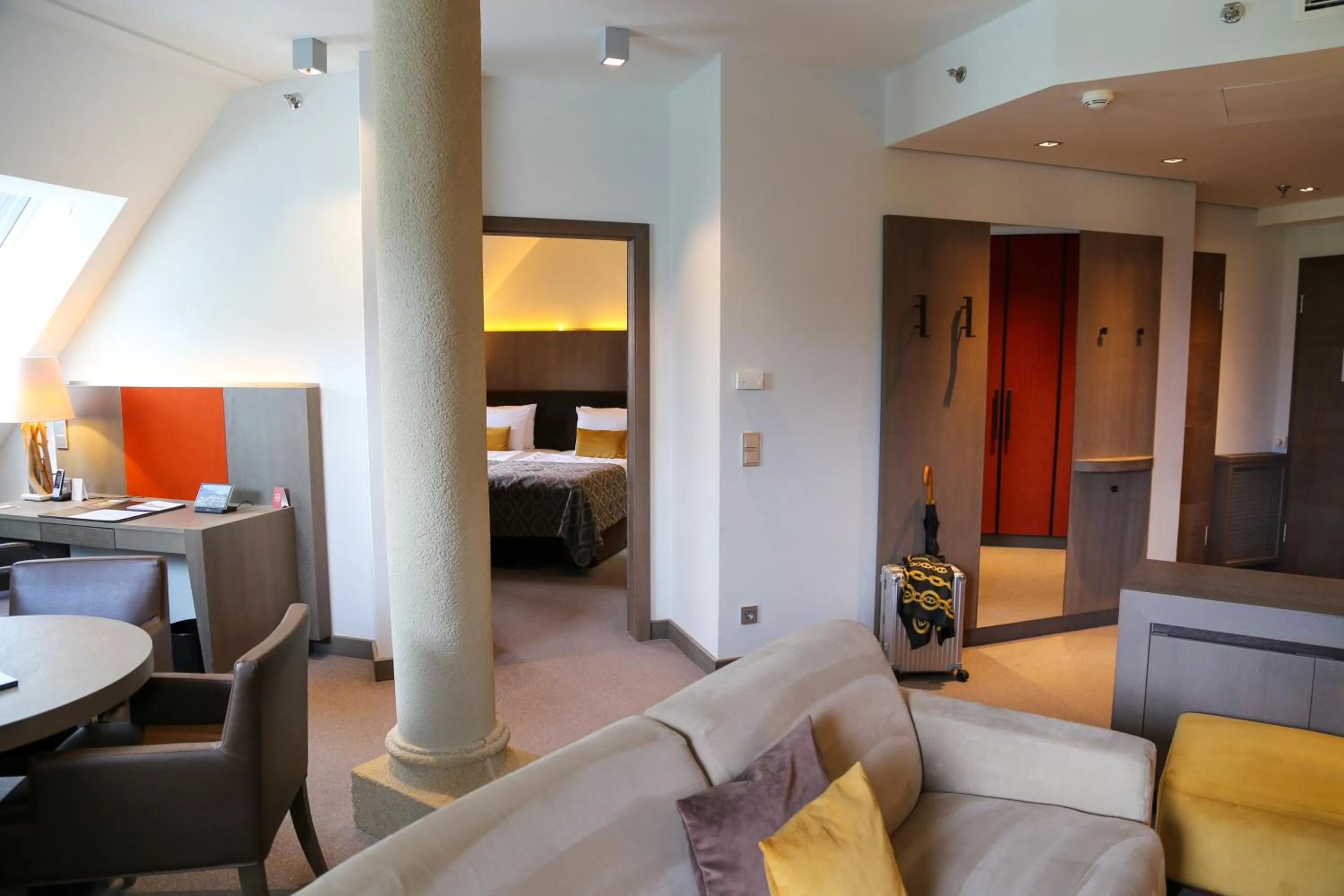 Bed in Schlosshotel Kitzbühel