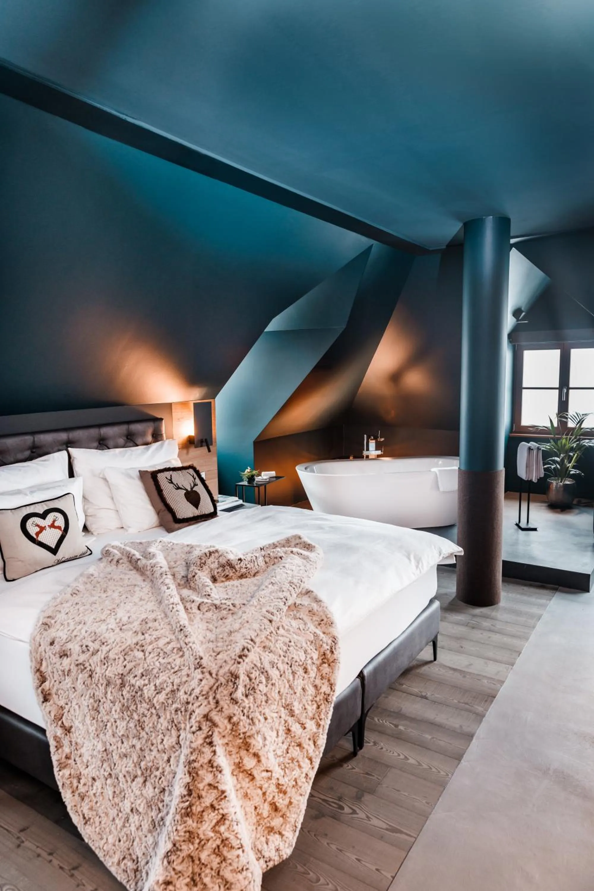 Bed in Schlosshotel Kitzbühel