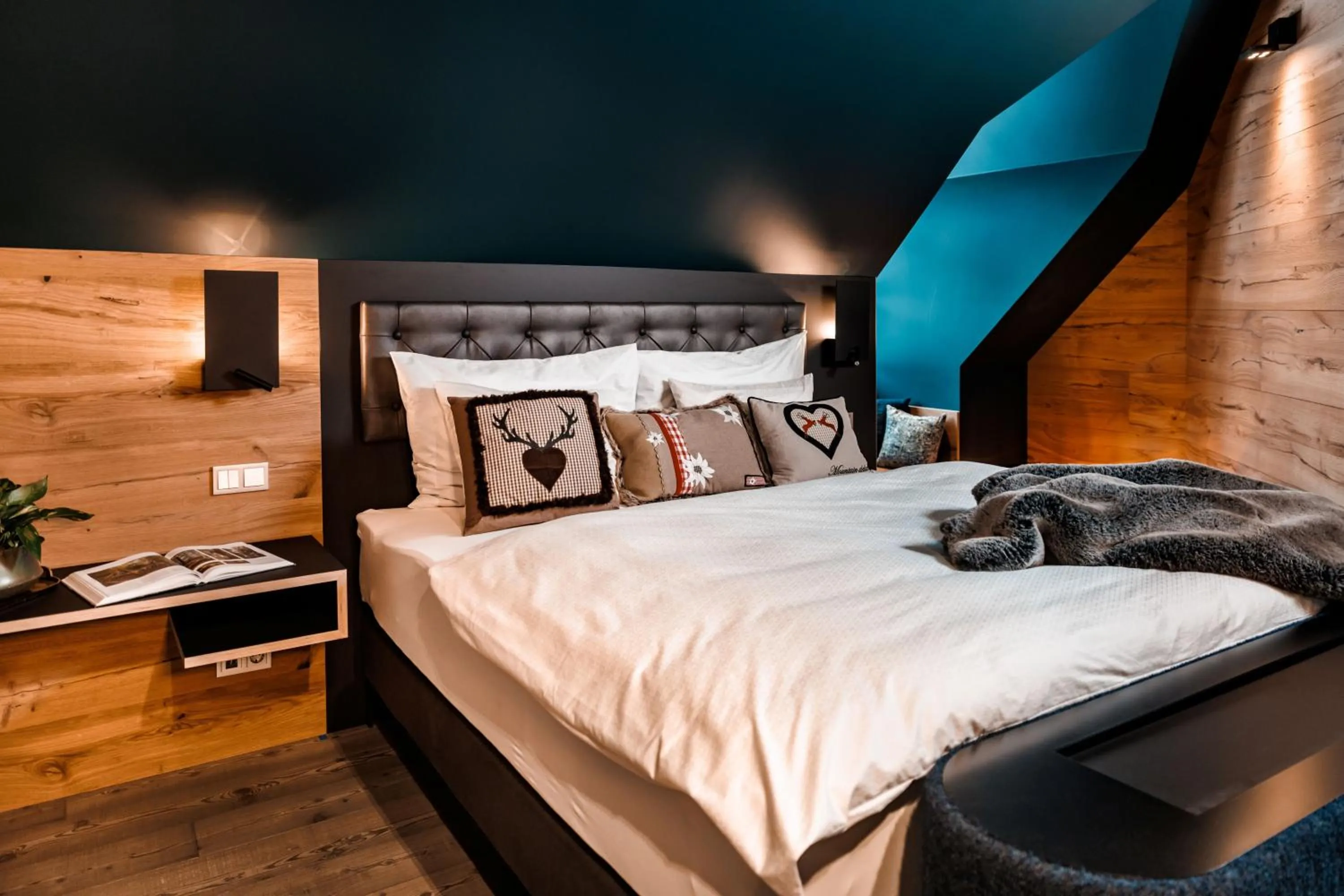 Bed in Schlosshotel Kitzbühel