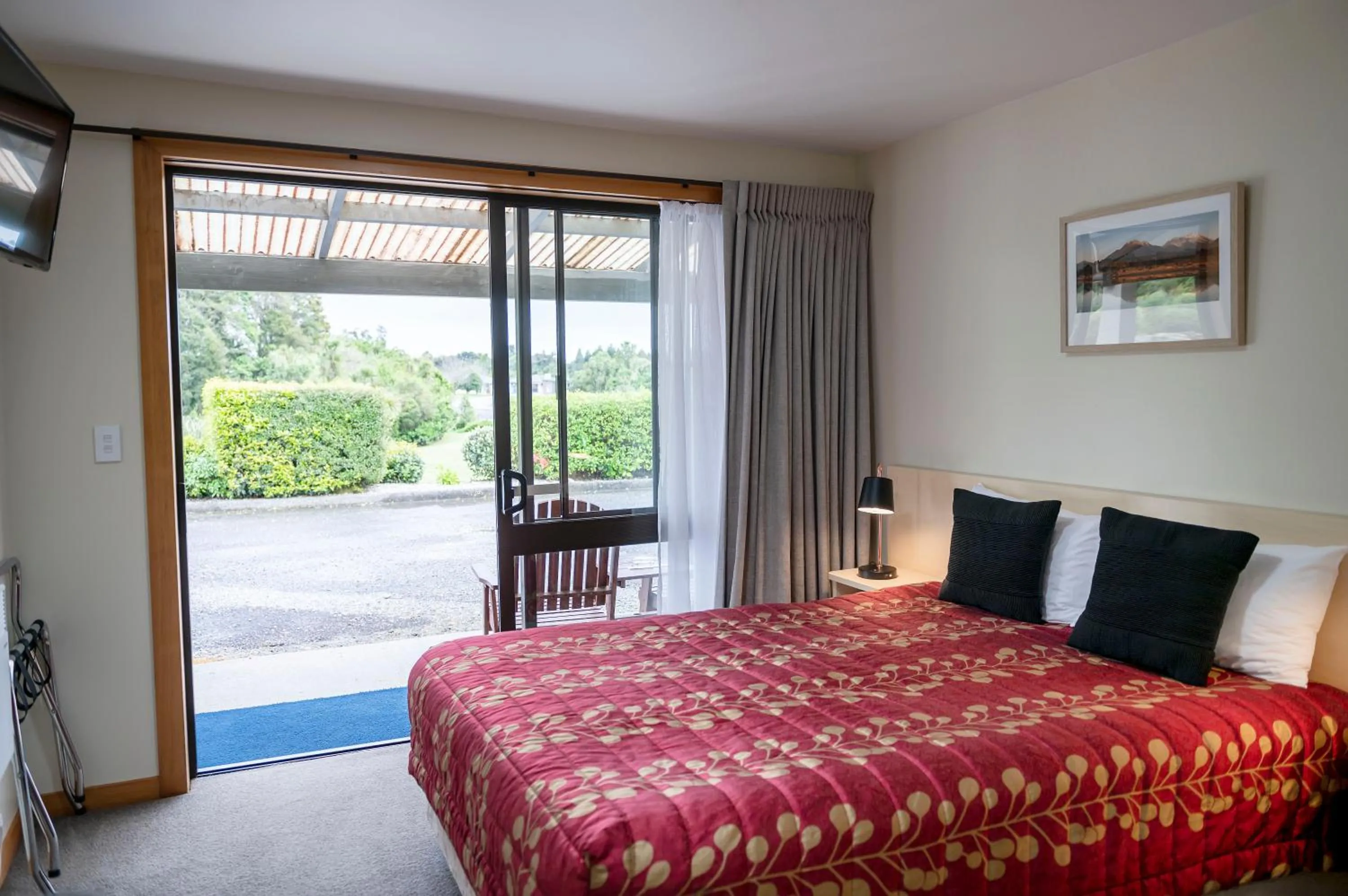 Bed in ASURE Aspiring Court Motel