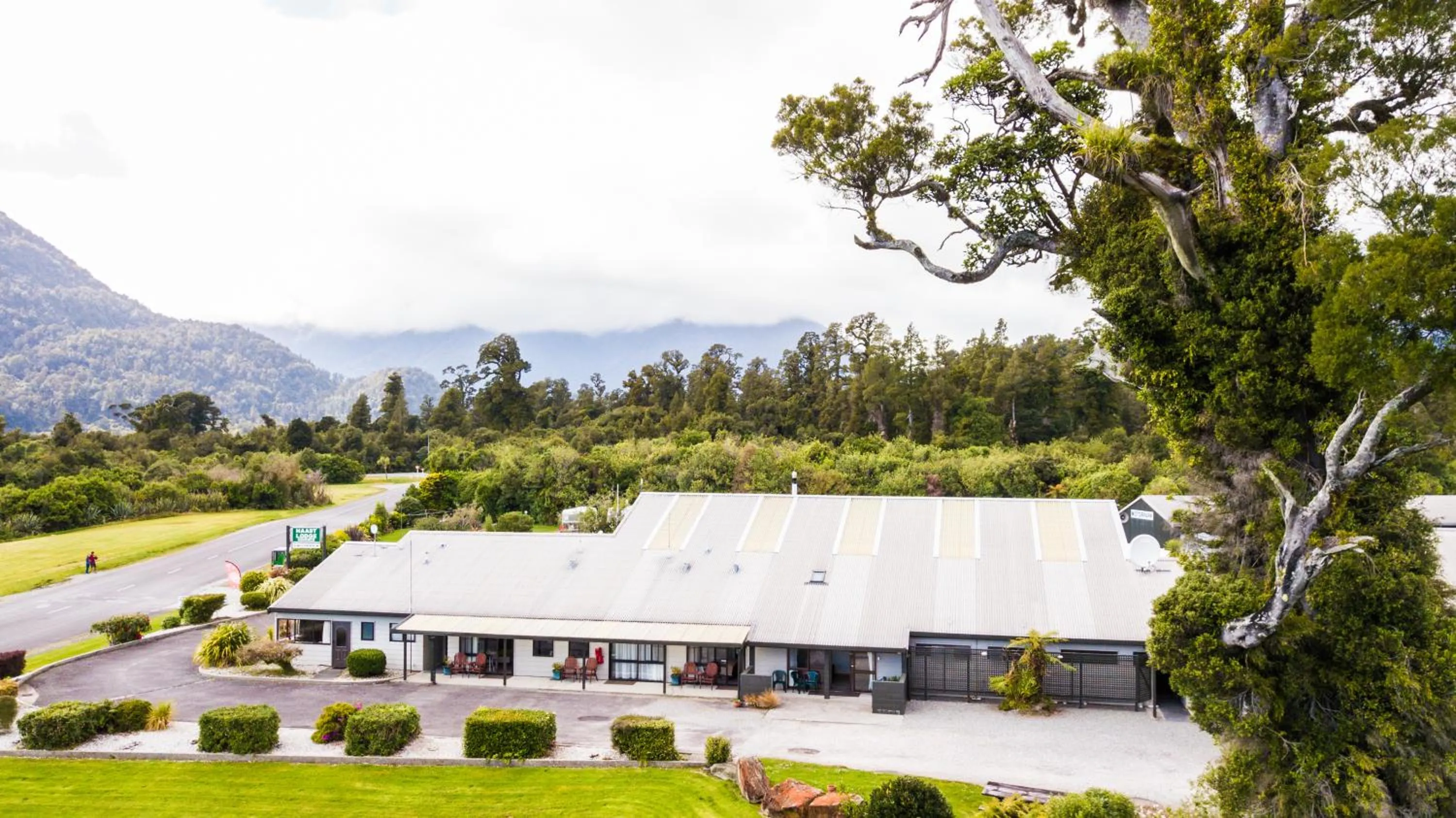 ASURE Aspiring Court Motel