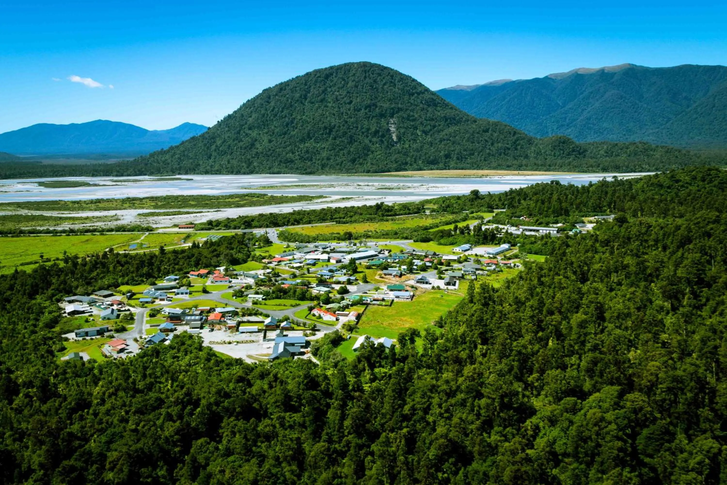 ASURE Aspiring Court Motel