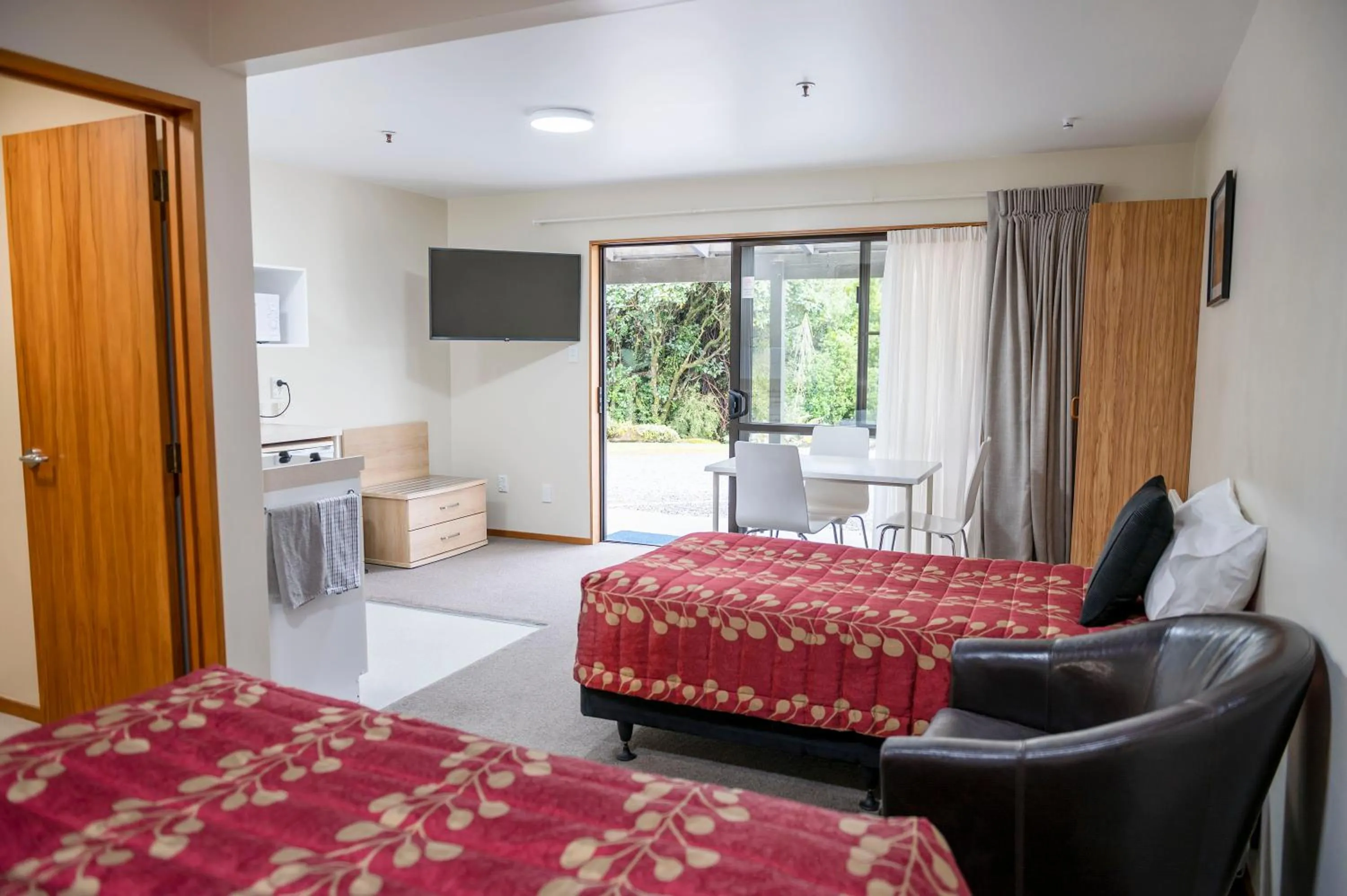 Bed in ASURE Aspiring Court Motel