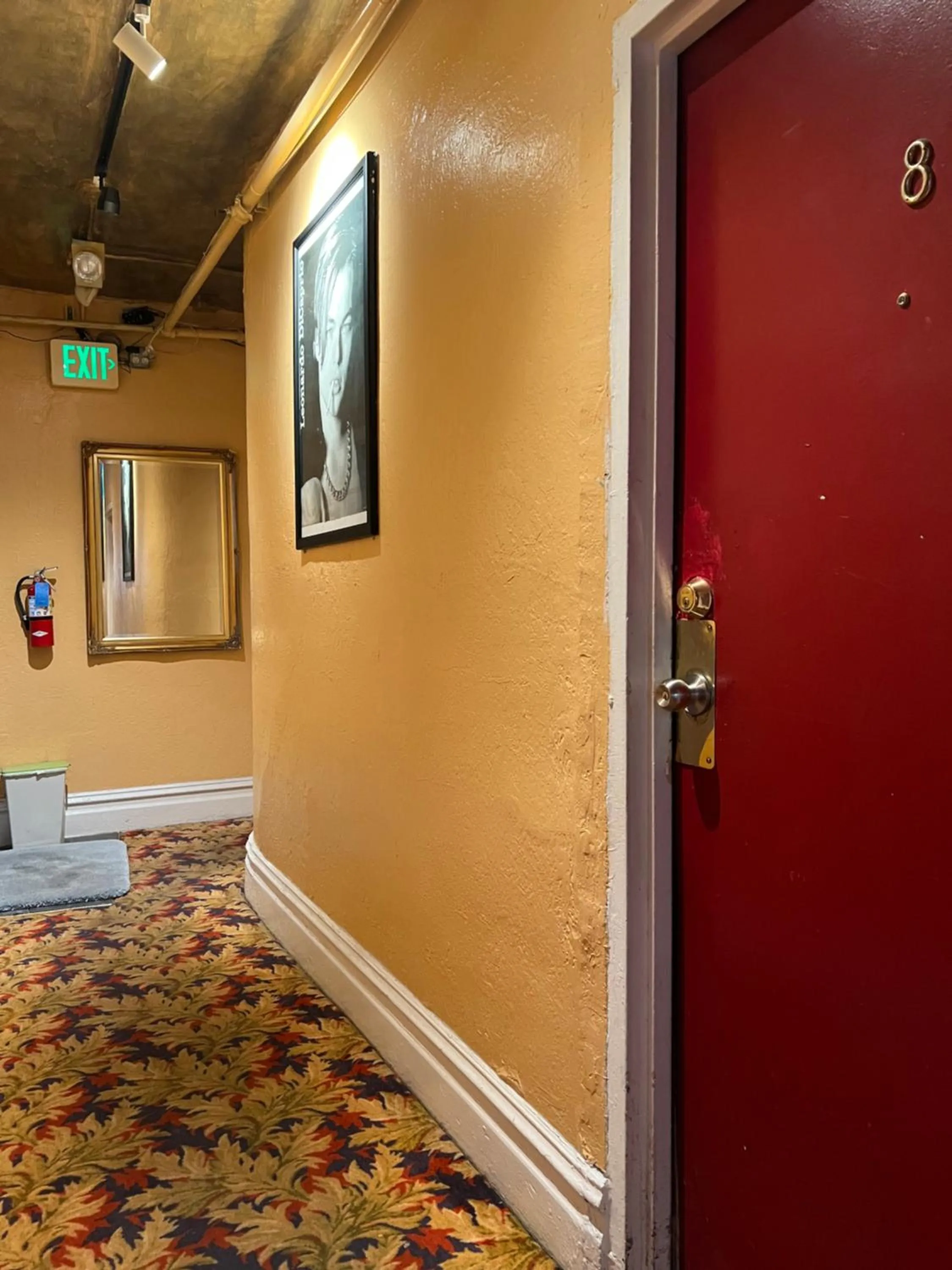 Facade/entrance in Luz Hotel