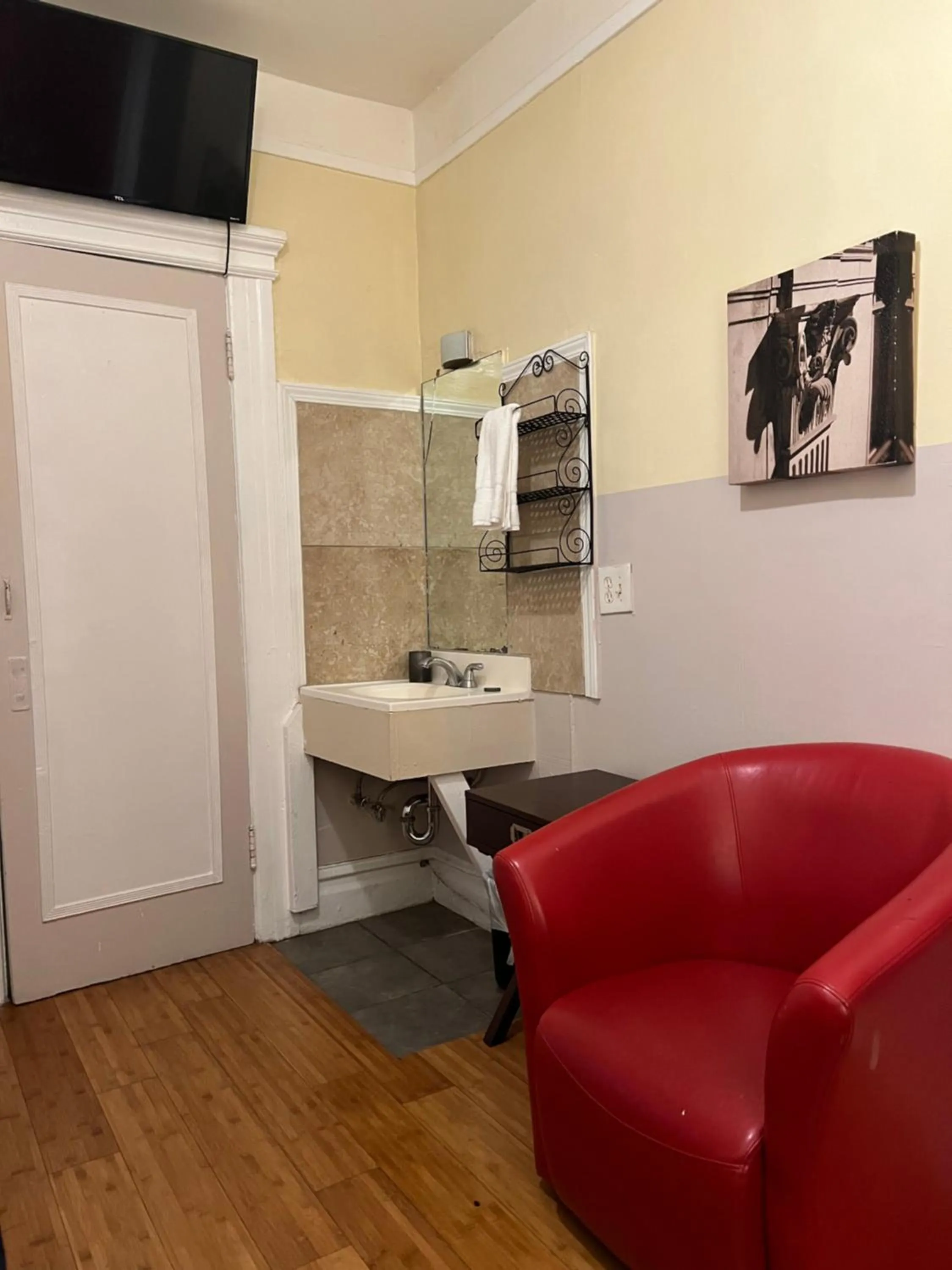 Bedroom in Luz Hotel