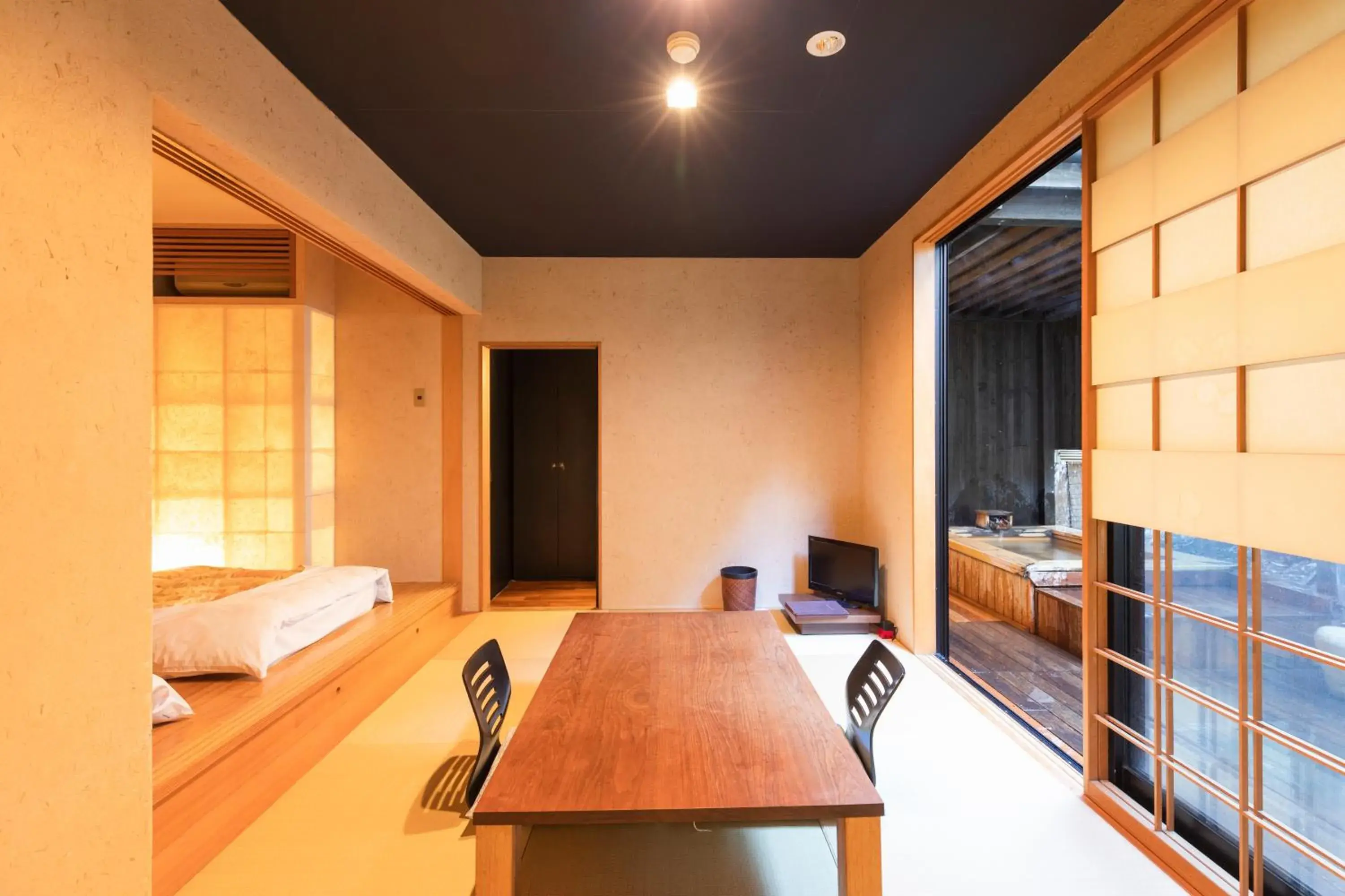 Photo of the whole room, Bed in Yushintei Photo of the whole room, Bed in Yushintei