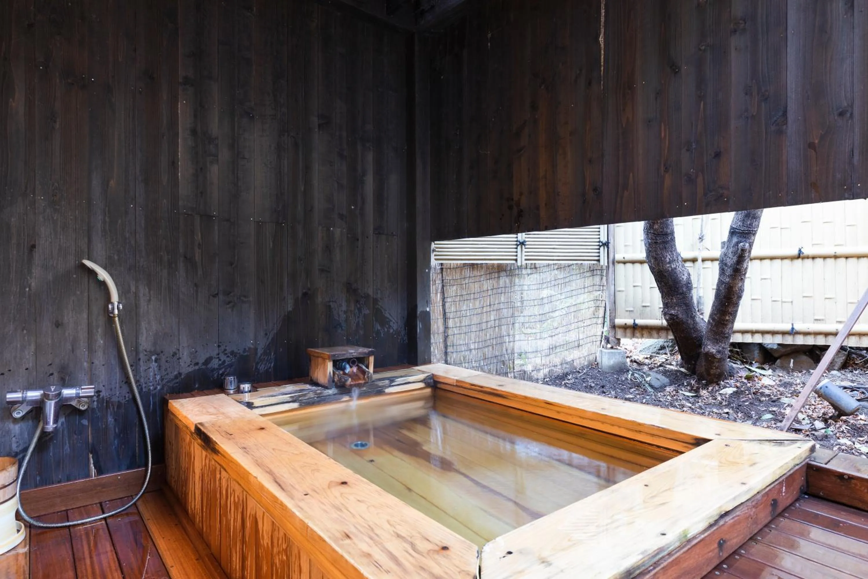 Open Air Bath in Yushintei