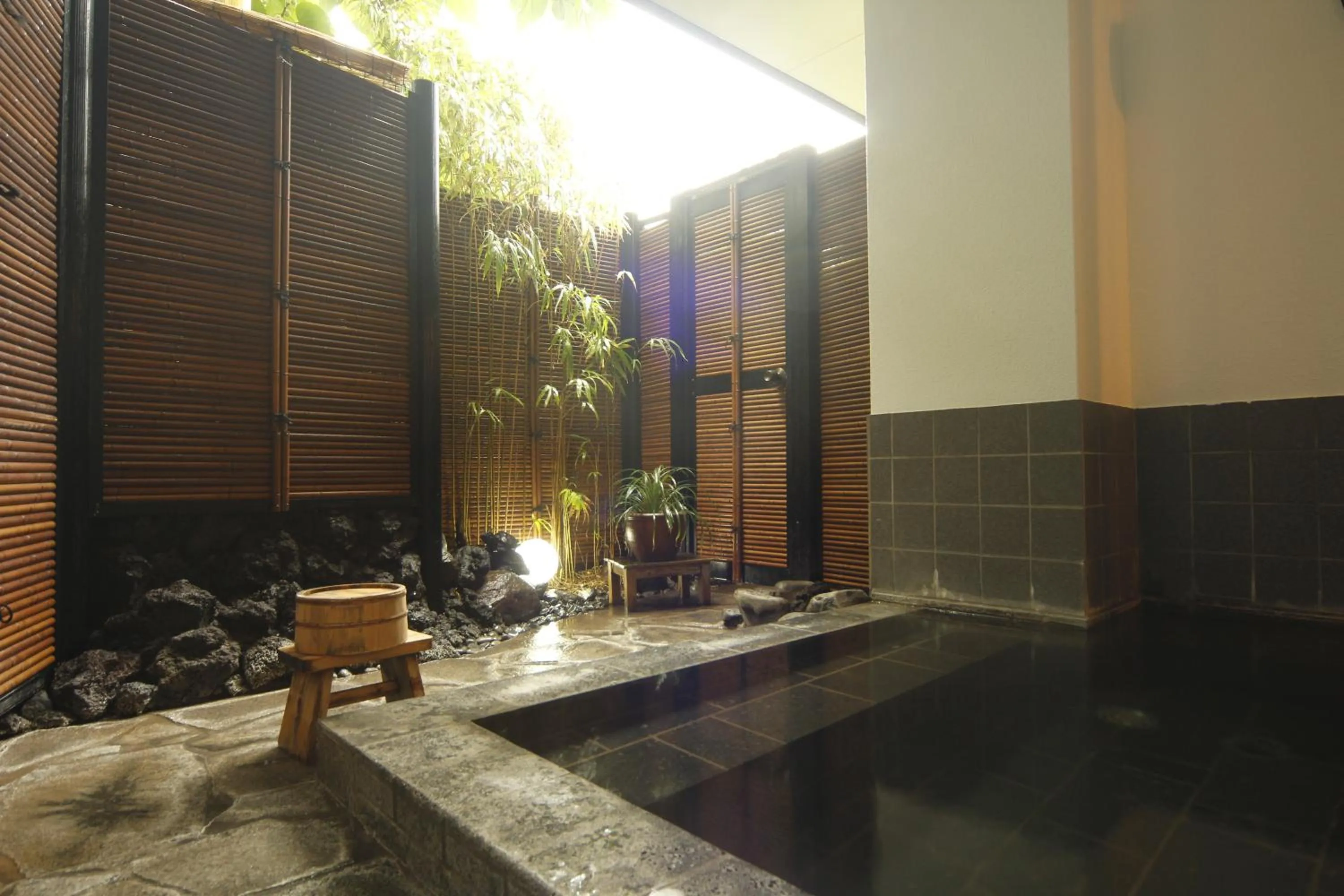 Hot Spring Bath in Umimoto