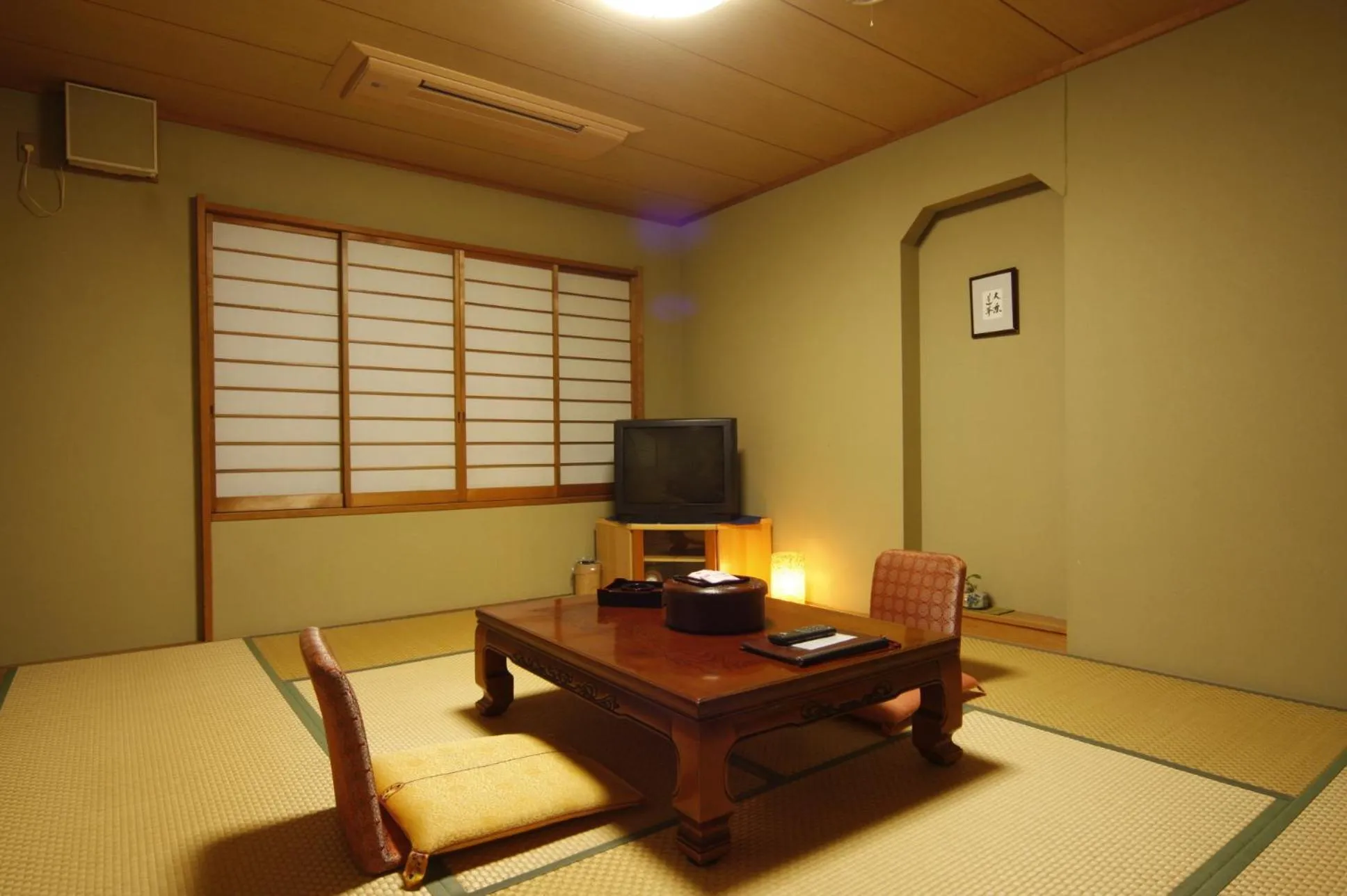 Photo of the whole room in Umimoto