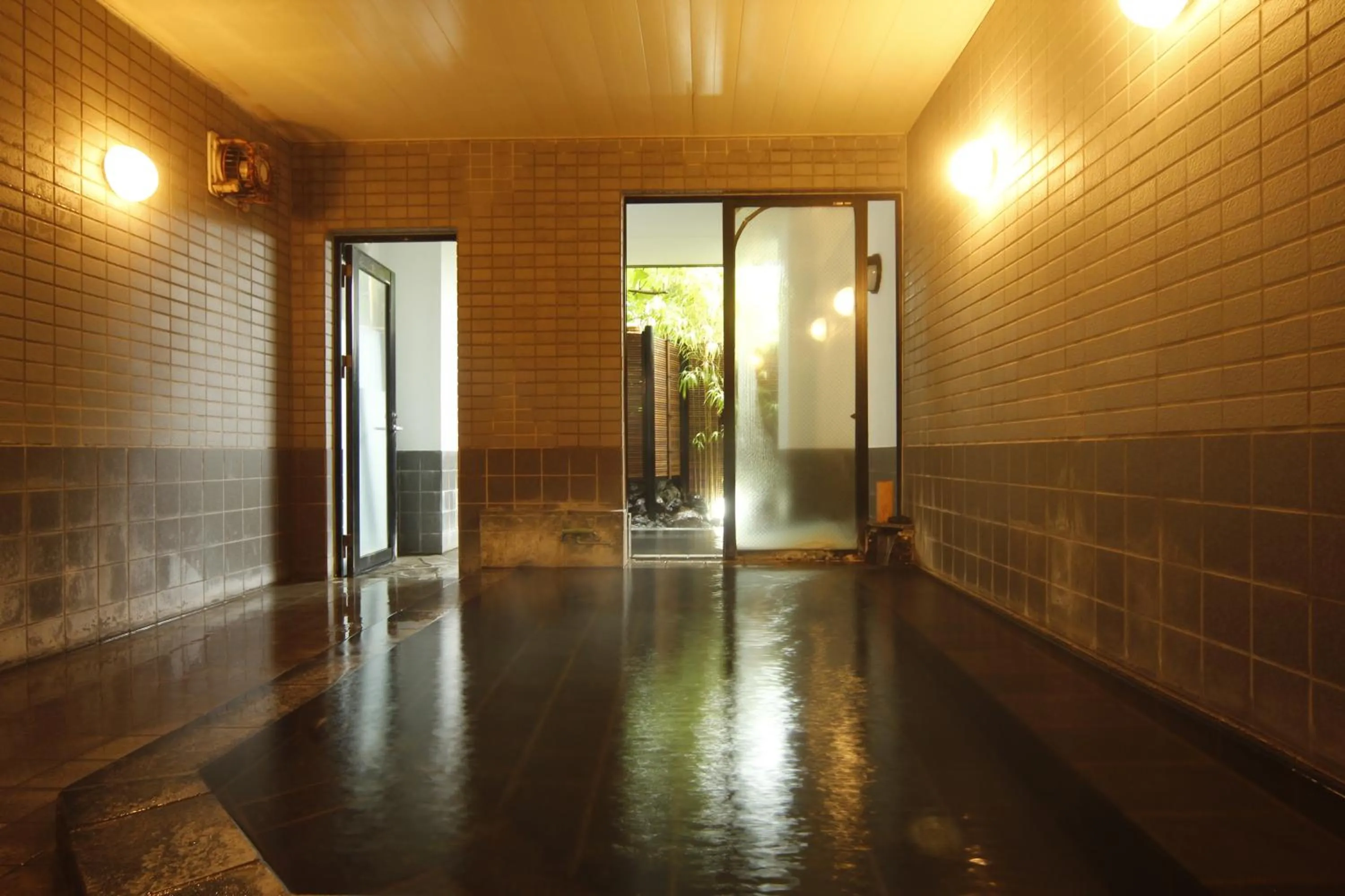 Hot Spring Bath in Umimoto