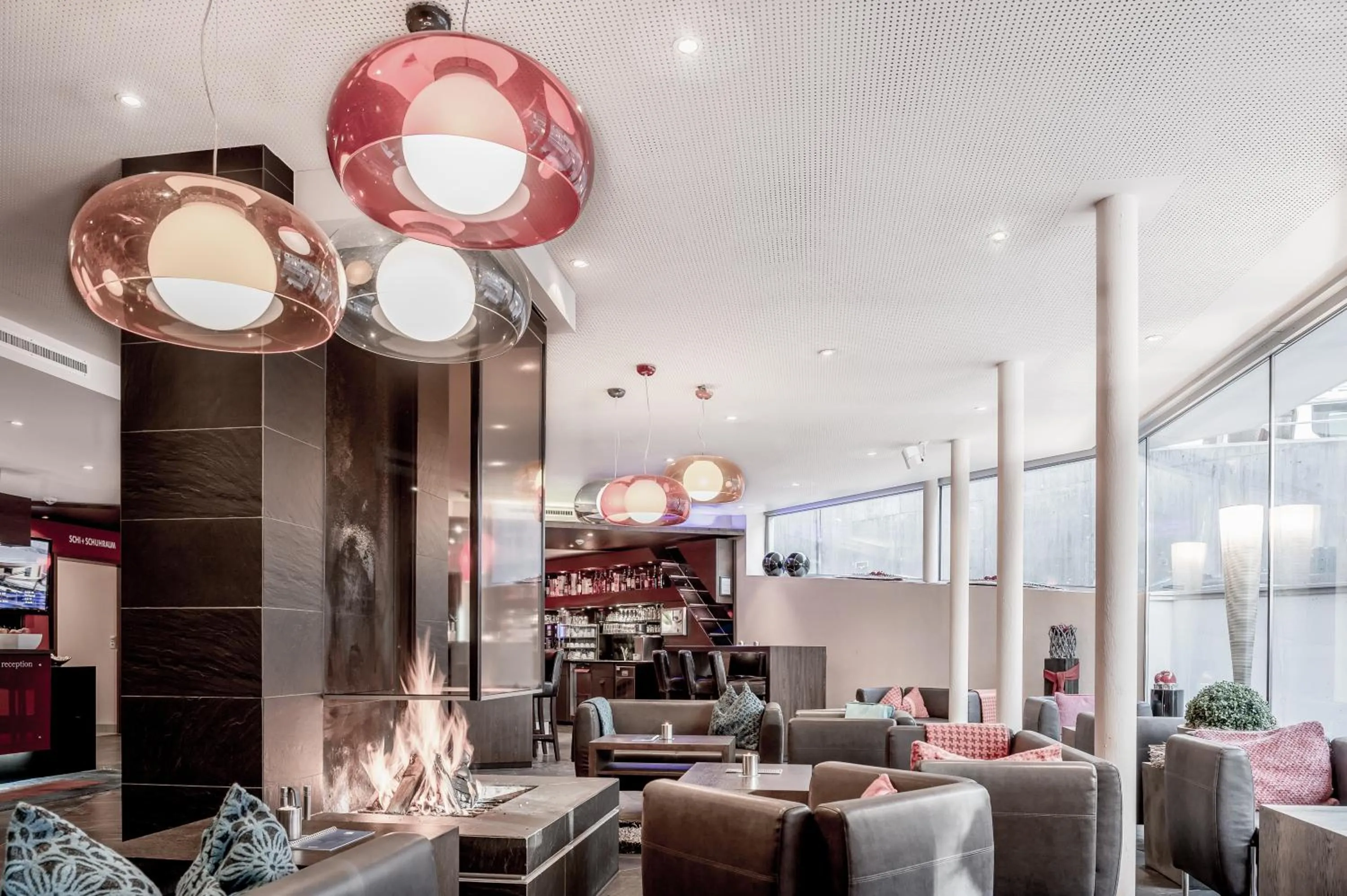 Lounge or bar in Josl Mountain Lounging Hotel - Adults only!