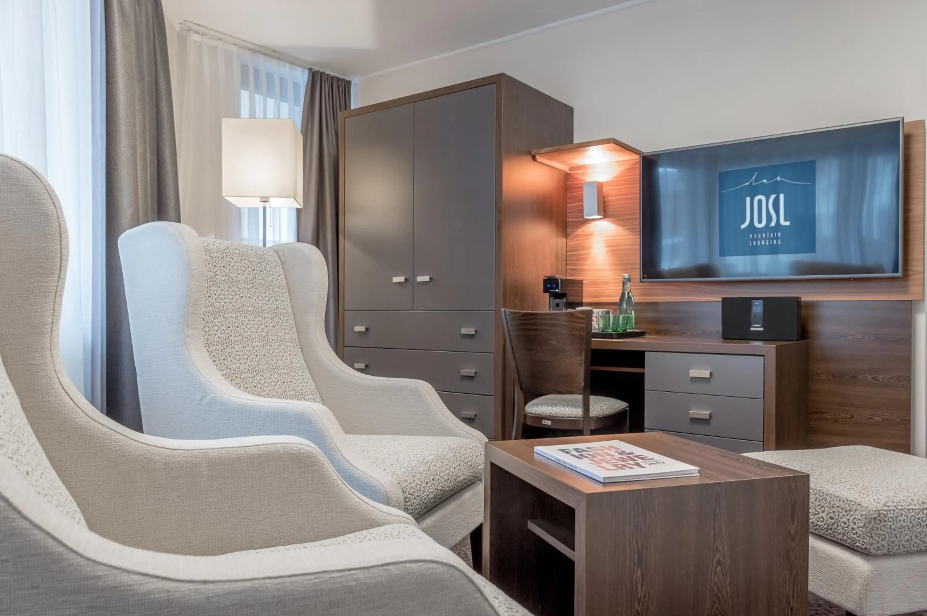 TV and multimedia in Josl Mountain Lounging Hotel - Adults only!