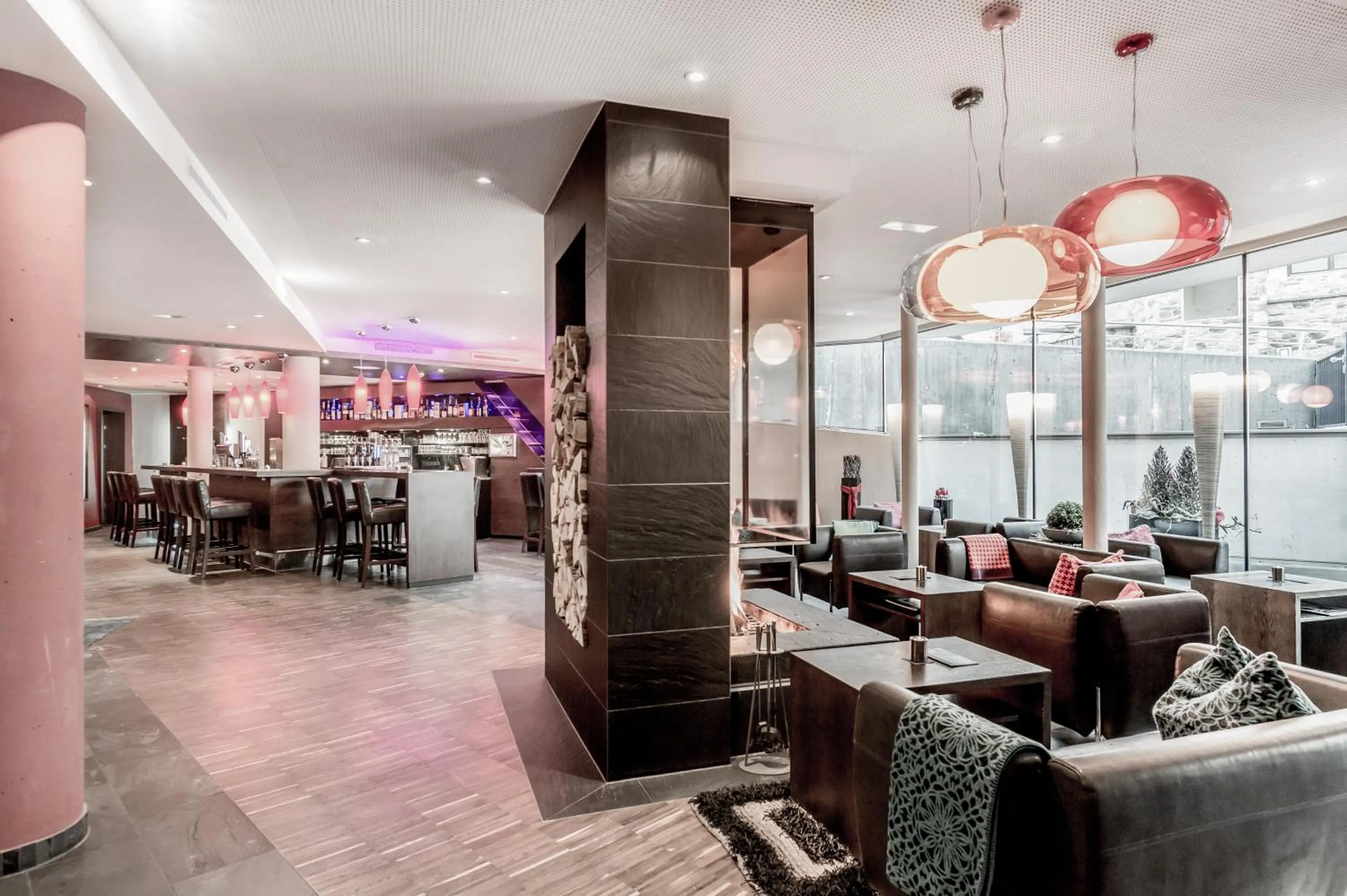 Lounge or bar in Josl Mountain Lounging Hotel - Adults only!