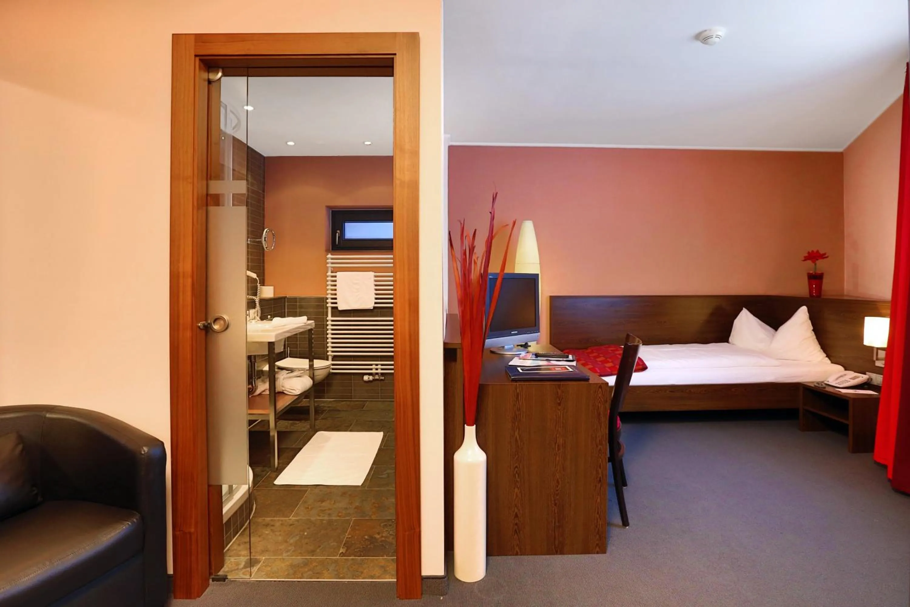 Bed in Josl Mountain Lounging Hotel - Adults only!