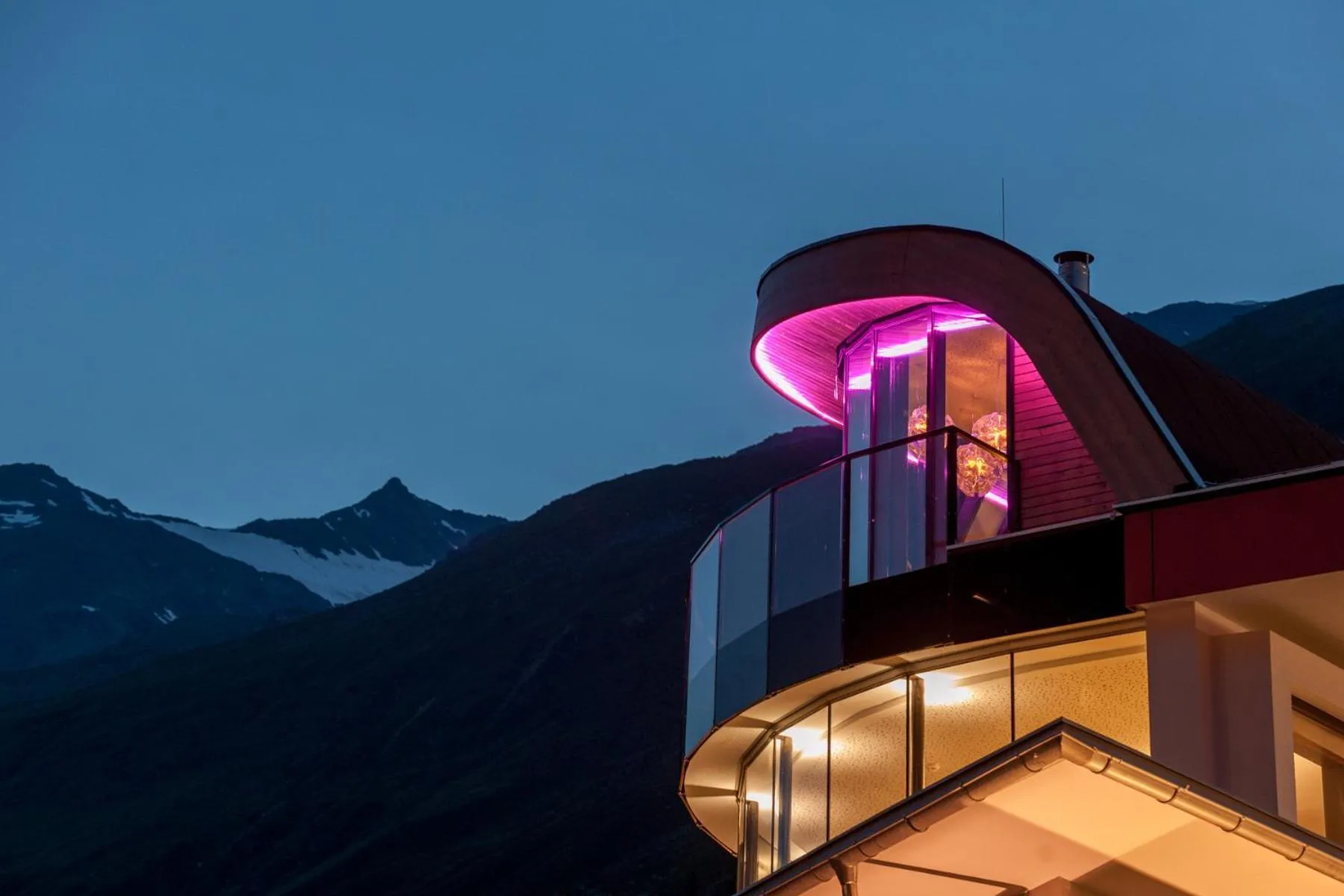 Facade/entrance in Josl Mountain Lounging Hotel - Adults only!