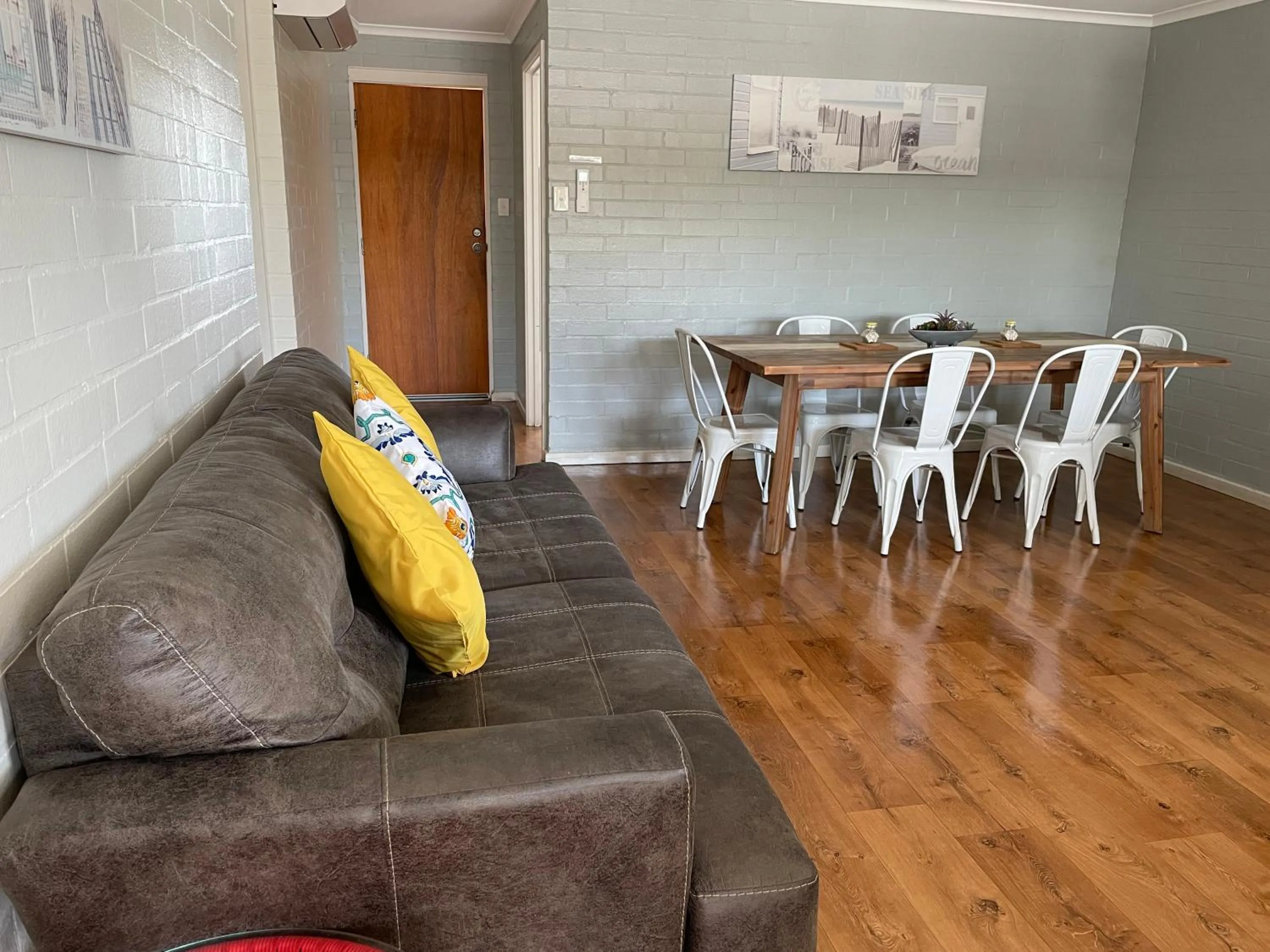 Dining area in Shark Bay Seafront Apartments