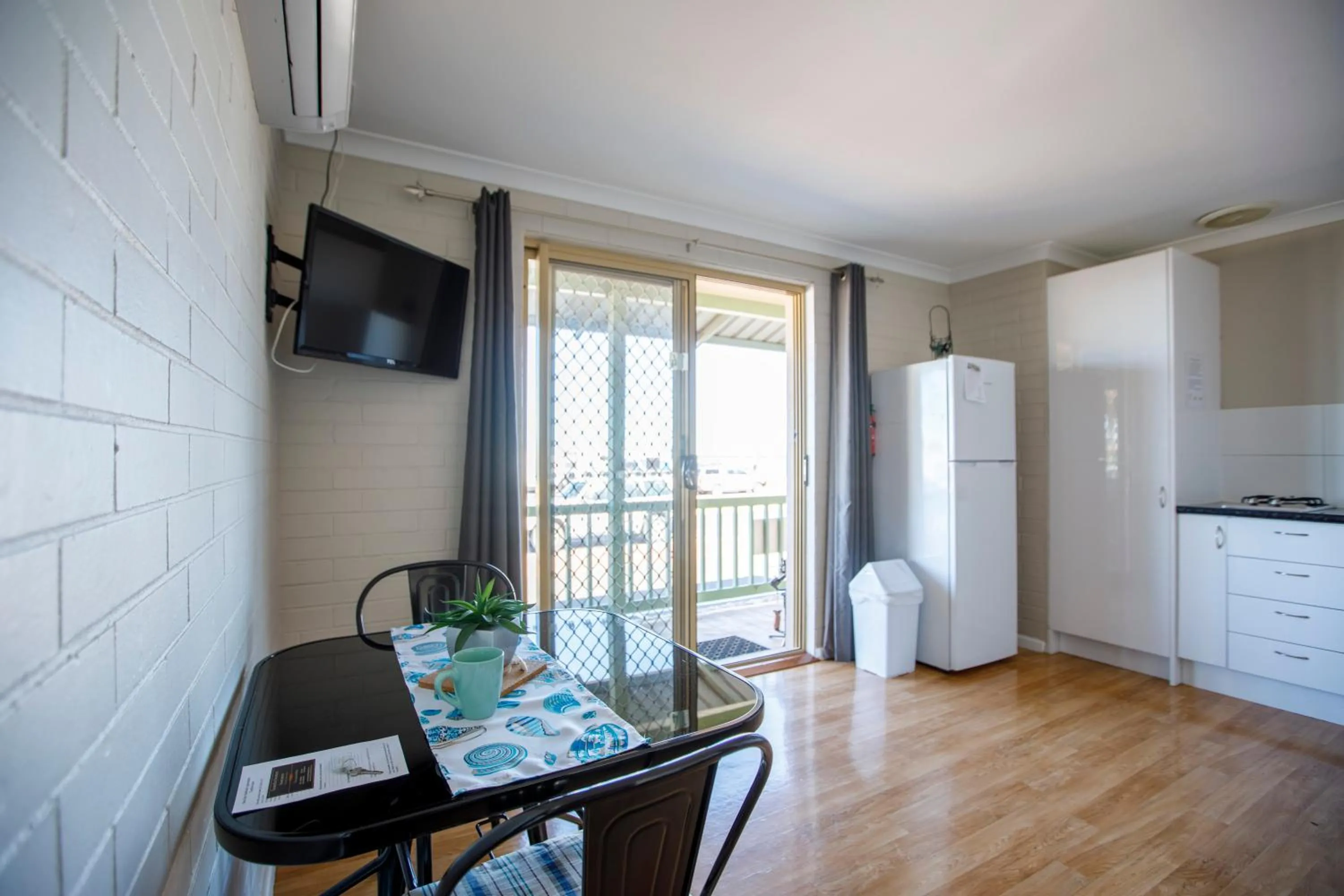 Dining area in Shark Bay Seafront Apartments