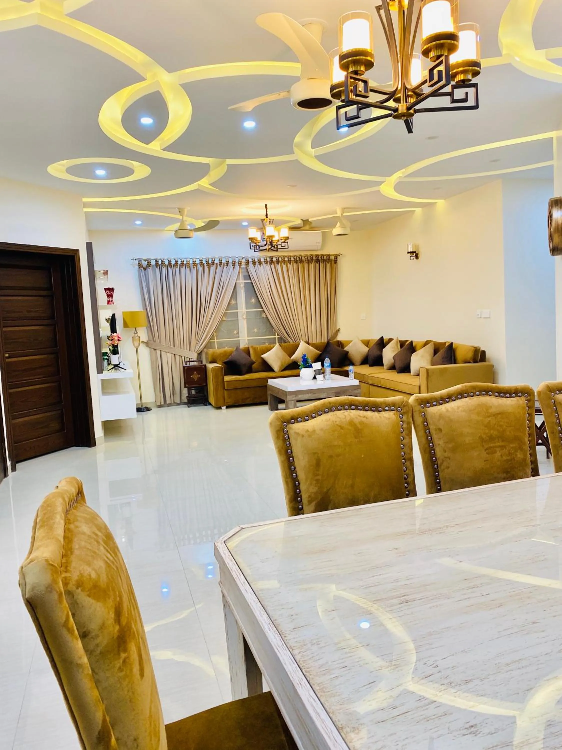 Continental boutique House