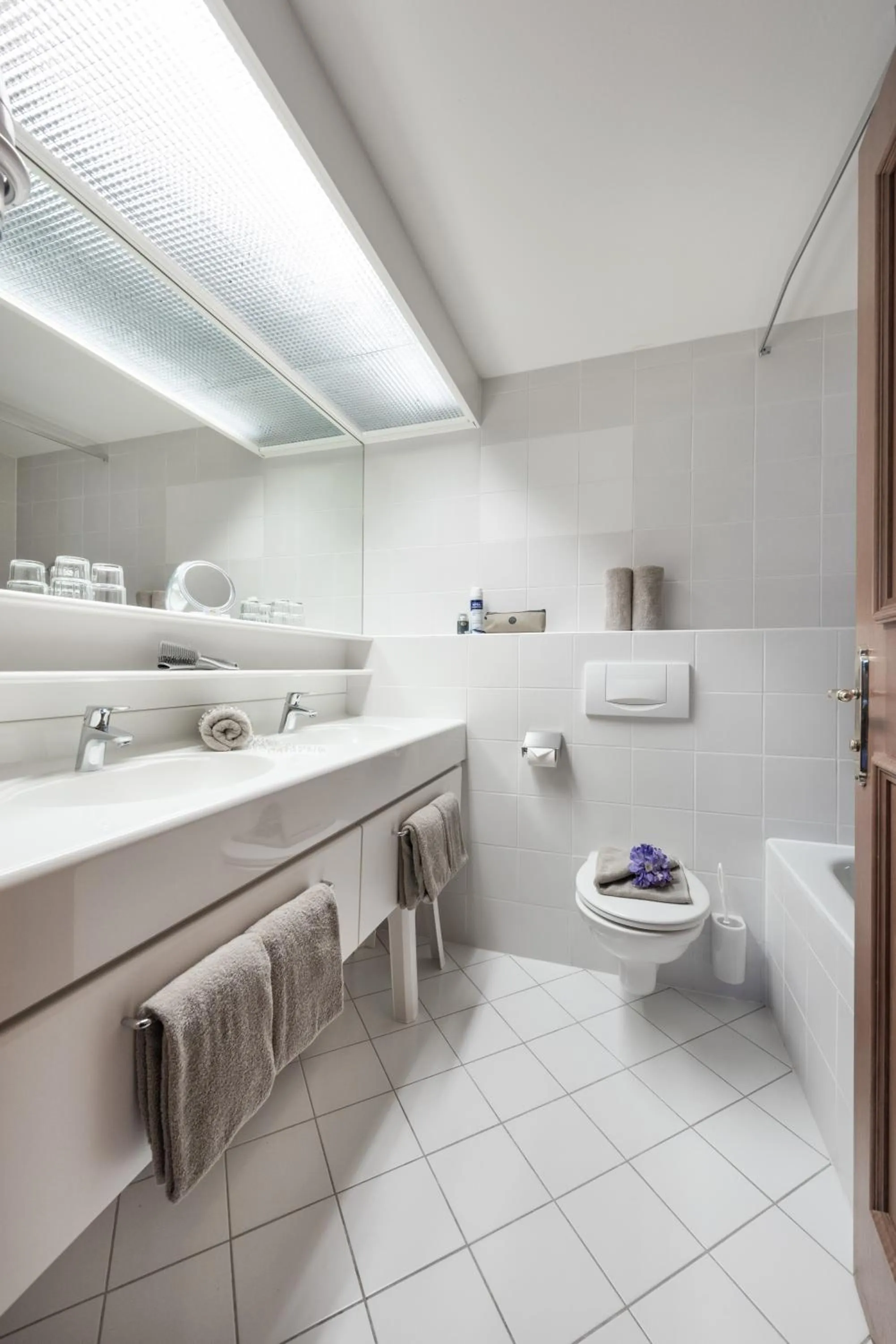 Toilet in MONDI Hotel Bellevue Gastein