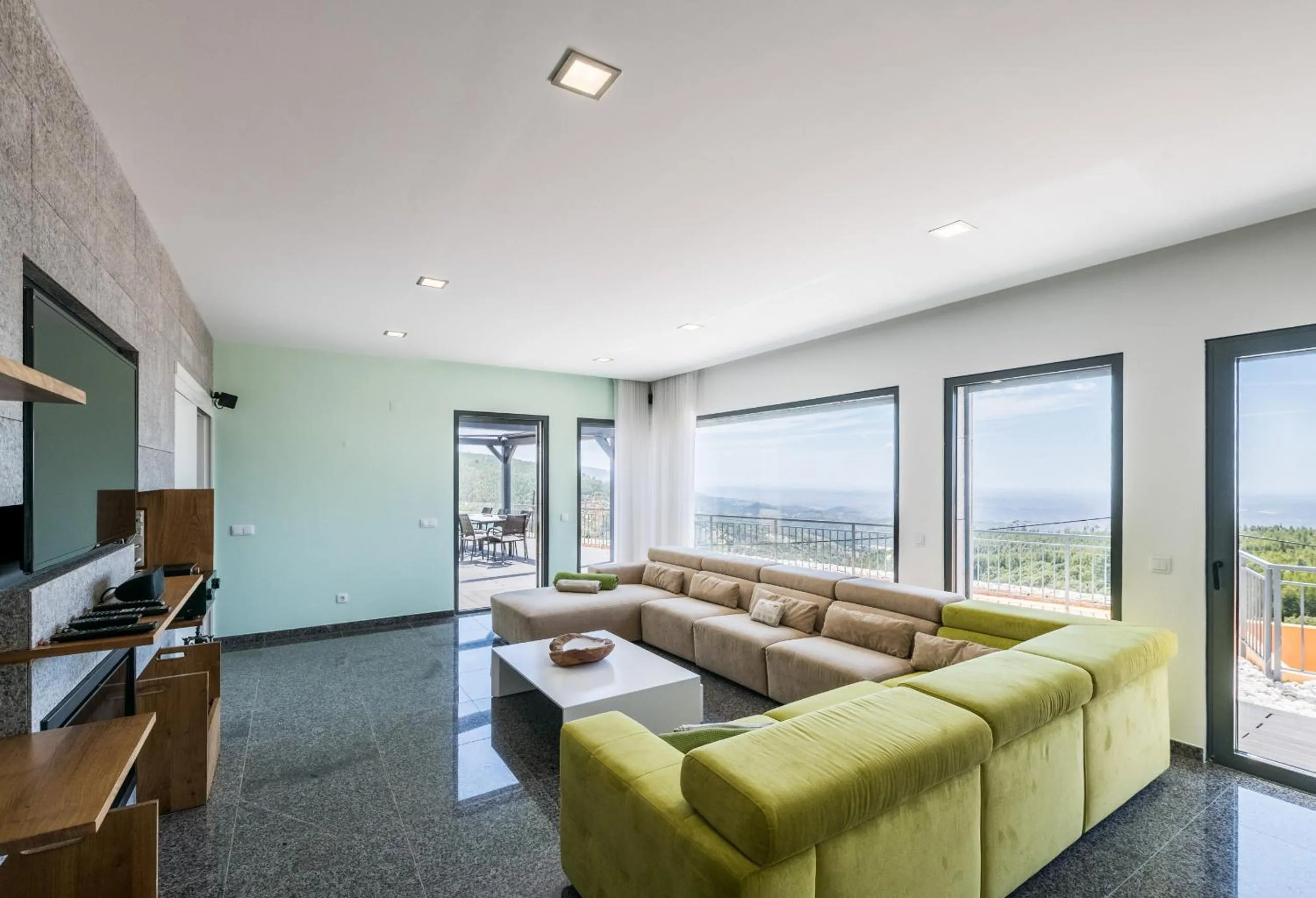 Communal lounge/ TV room in Villa Monchique