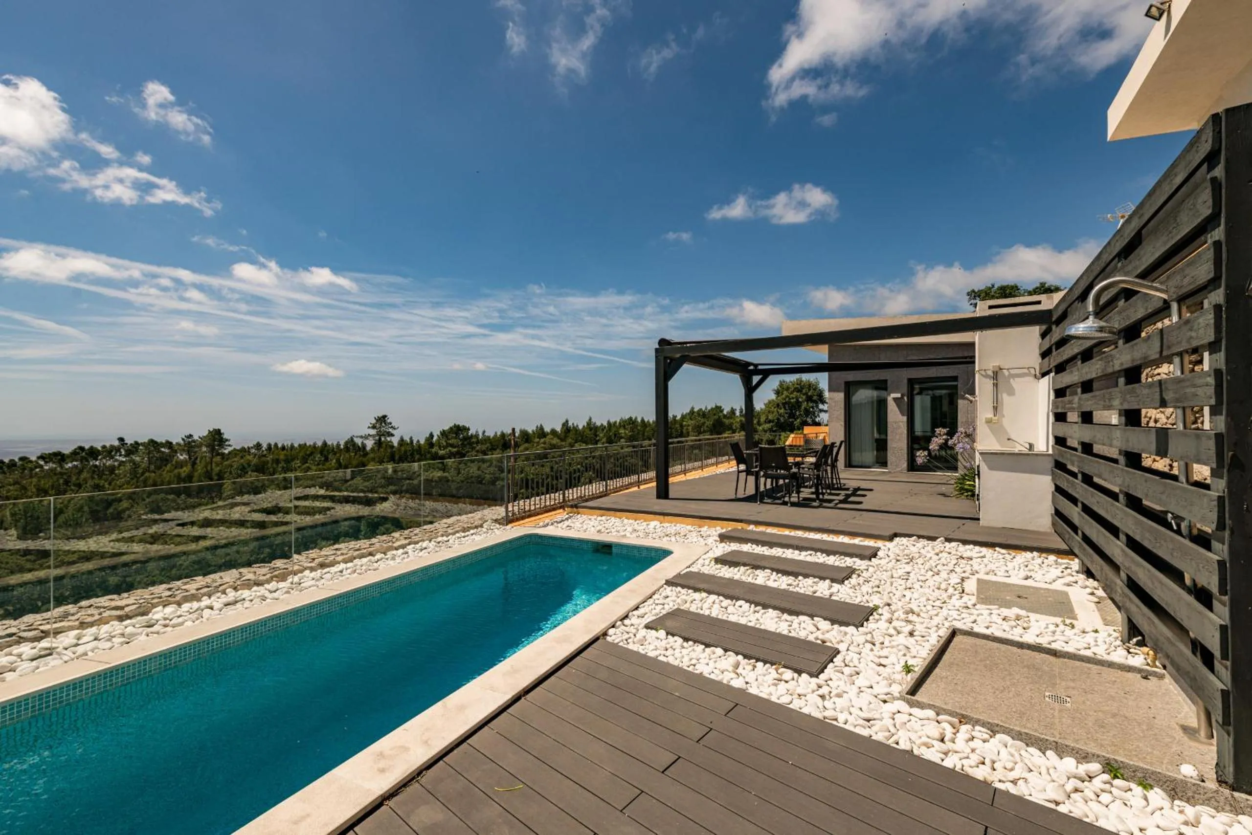 Swimming pool in Villa Monchique