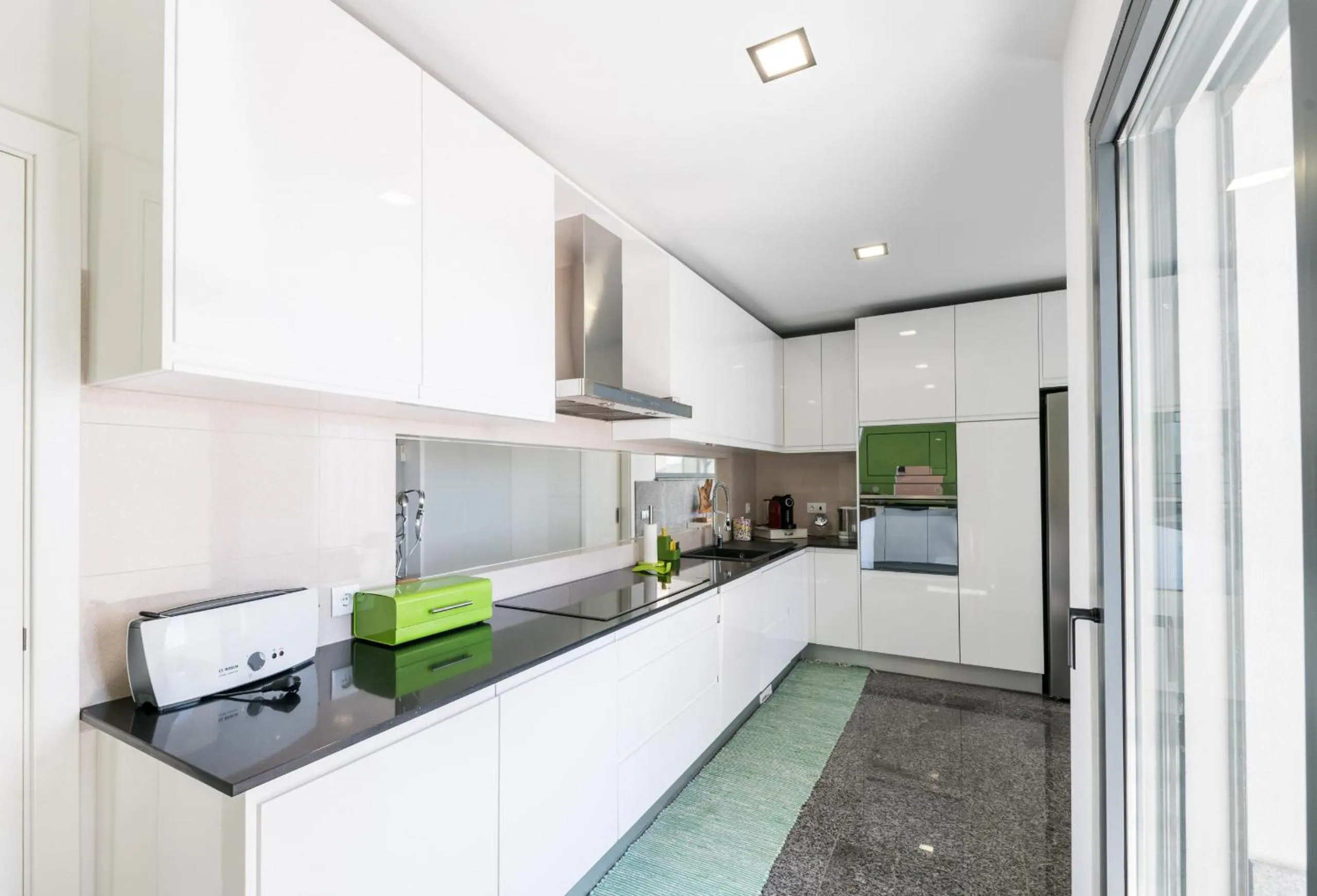 Kitchen or kitchenette in Villa Monchique