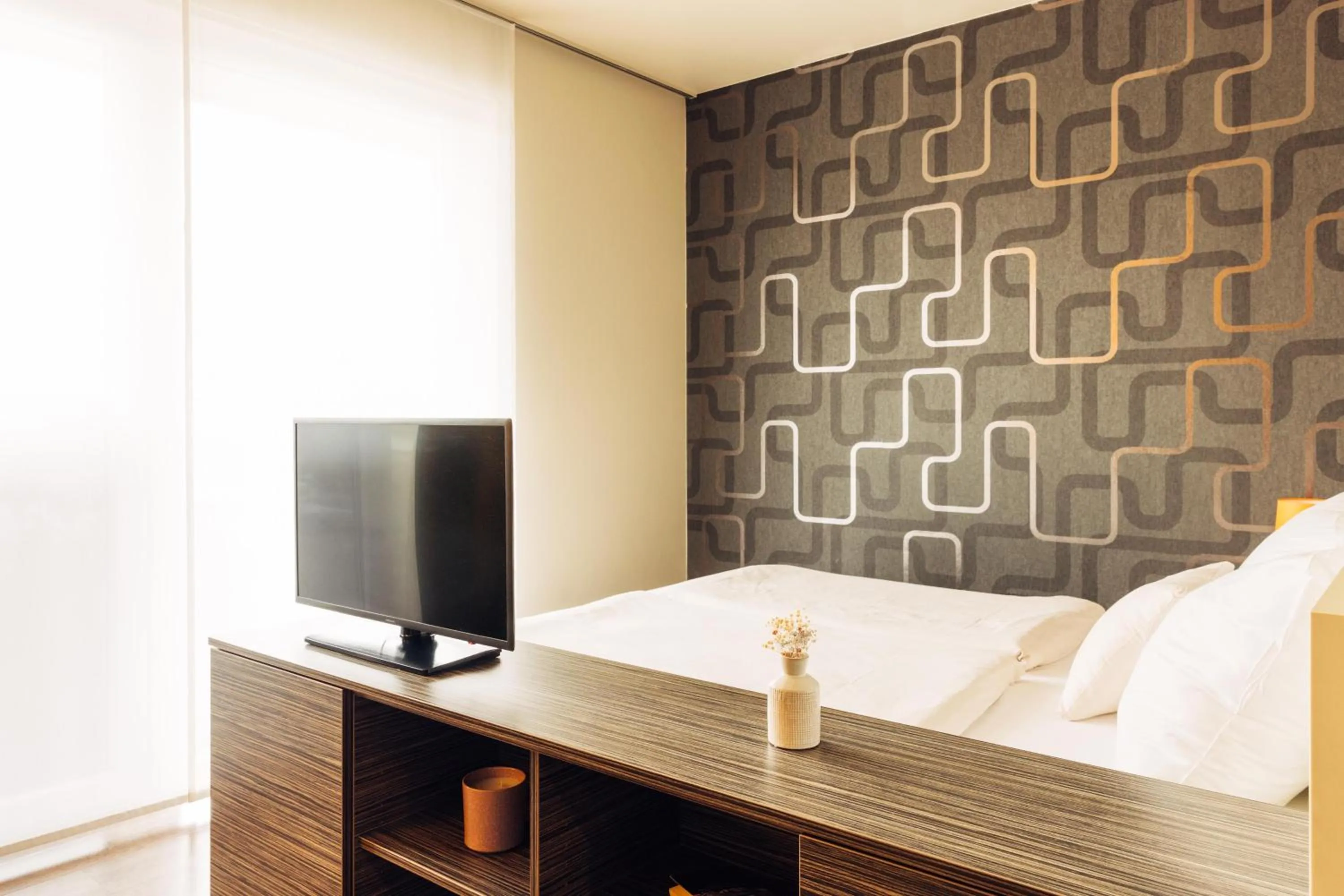 Photo of the whole room, Bed in harry's home Hart bei Graz hotel & apartments