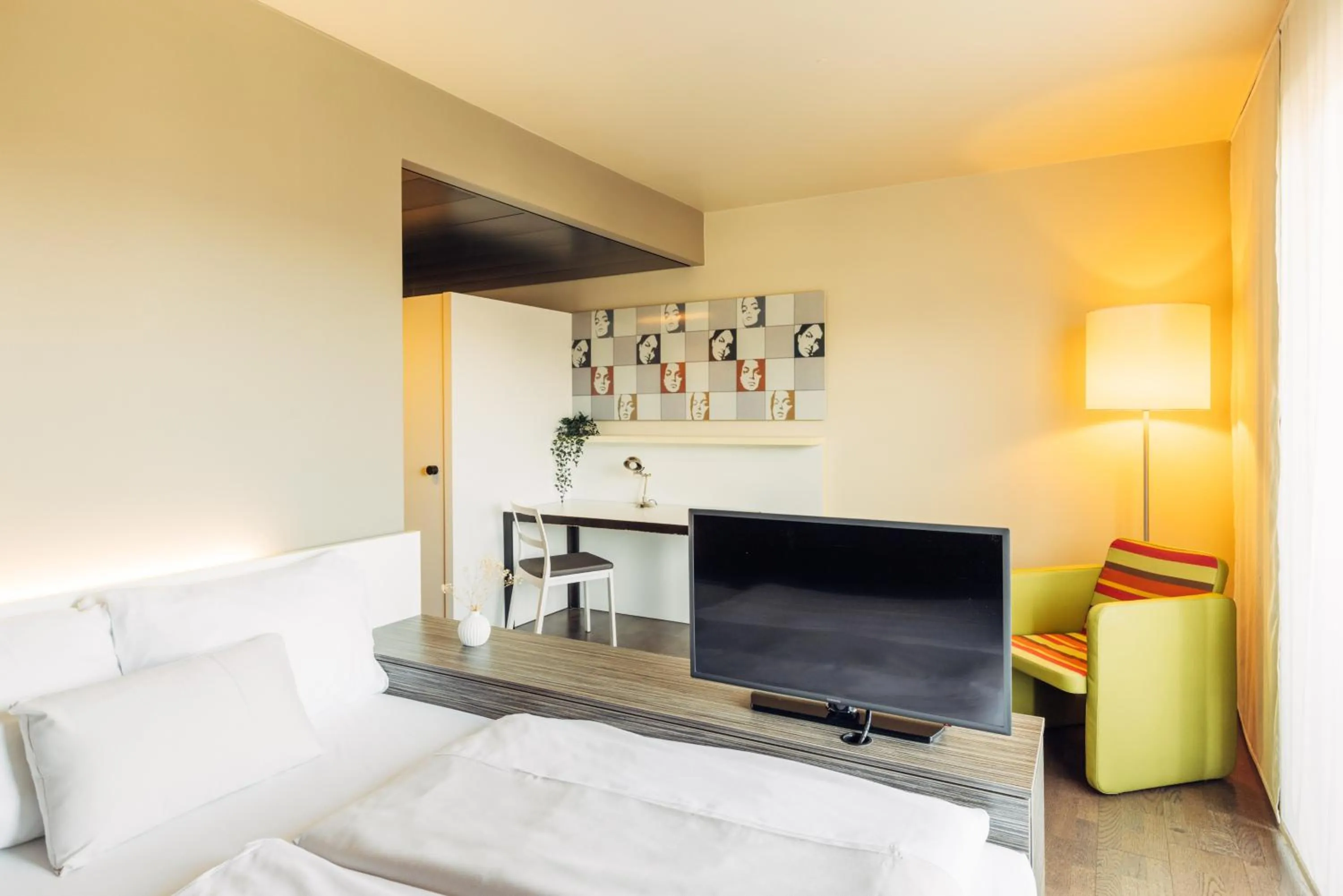 Bed in harry's home Hart bei Graz hotel & apartments