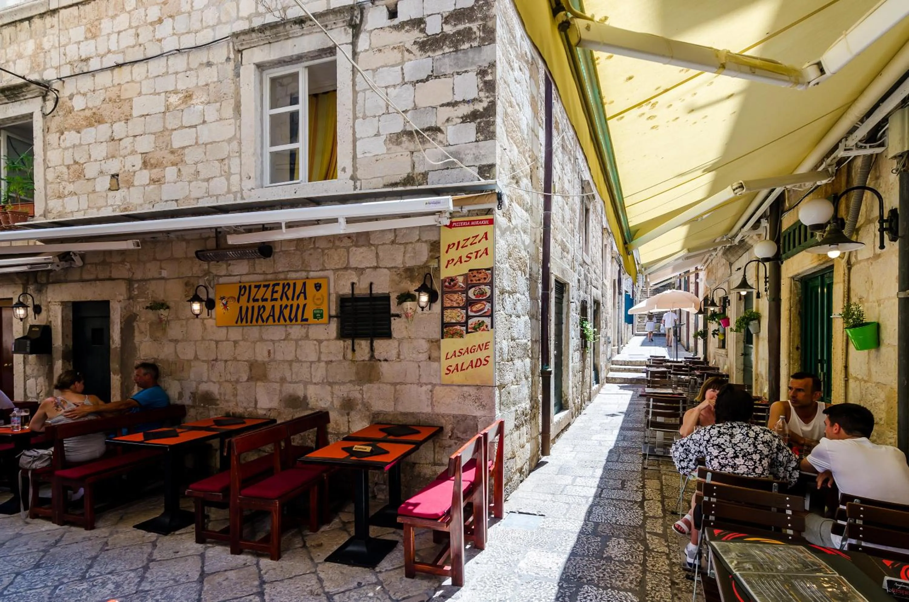 Restaurant/places to eat in Old Town Baroque Palace Accommodation