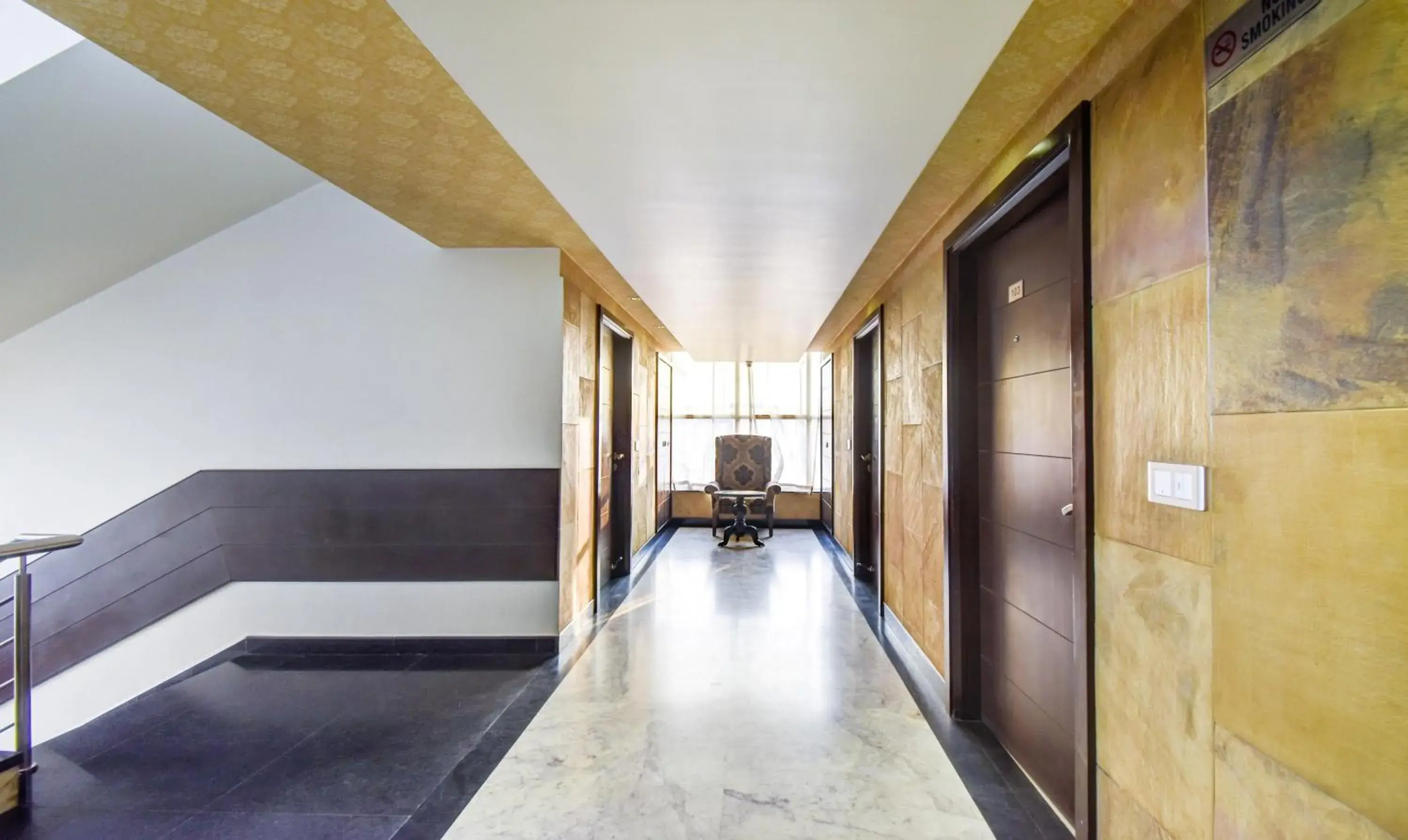 Property building, Bed in Hotel Raya Inn Property building, Bed in Hotel Raya Inn