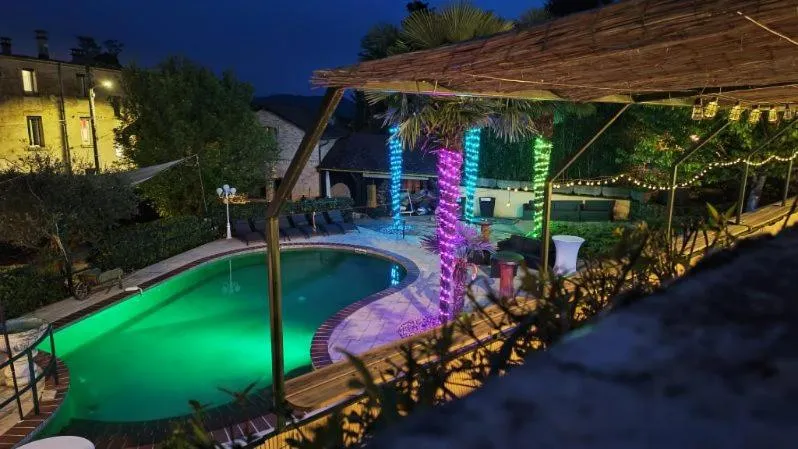 Pool view in La Maison cachée du PAVILLON BELLEVUE