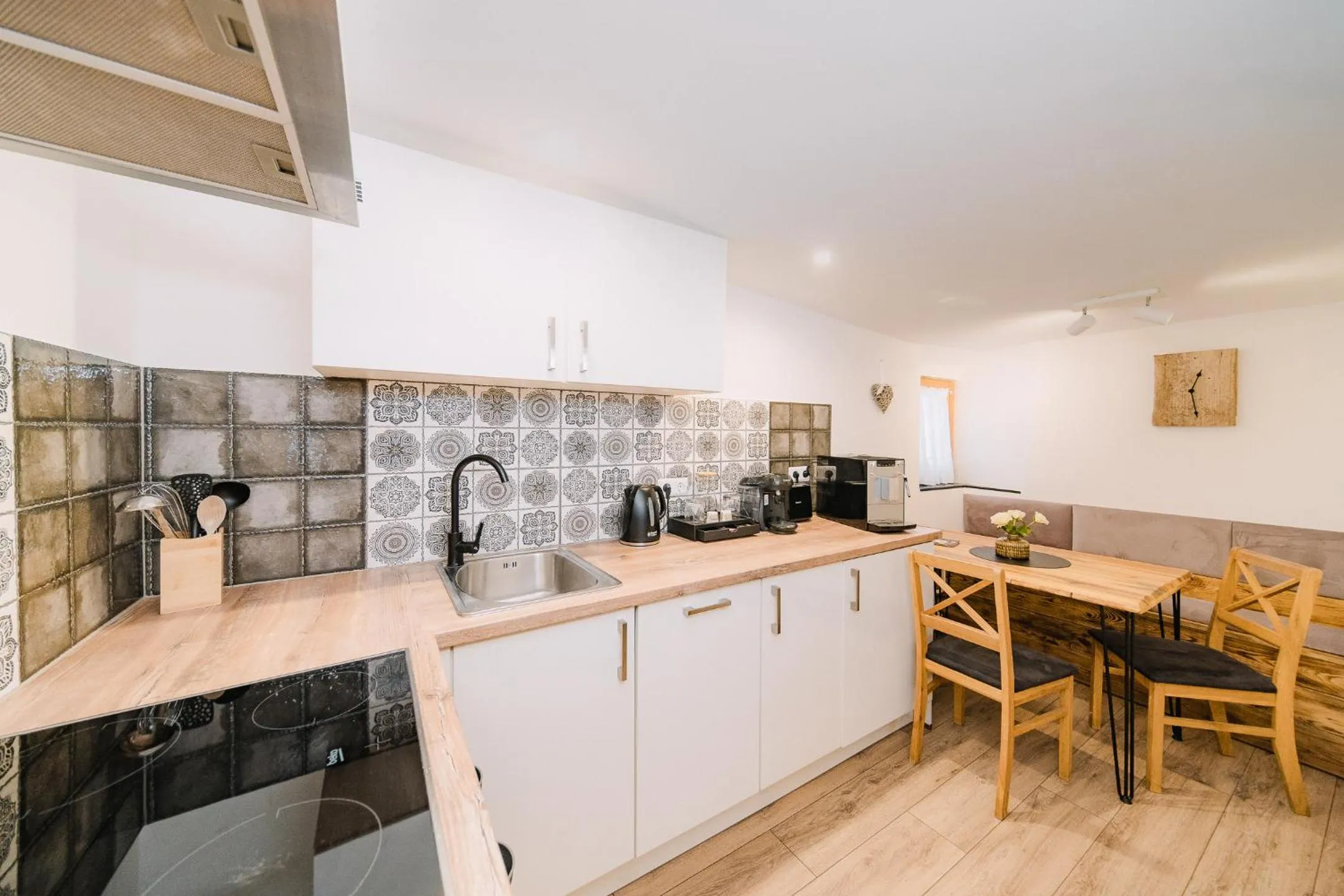 Coffee/tea facilities in Black Forest Dream Apartments