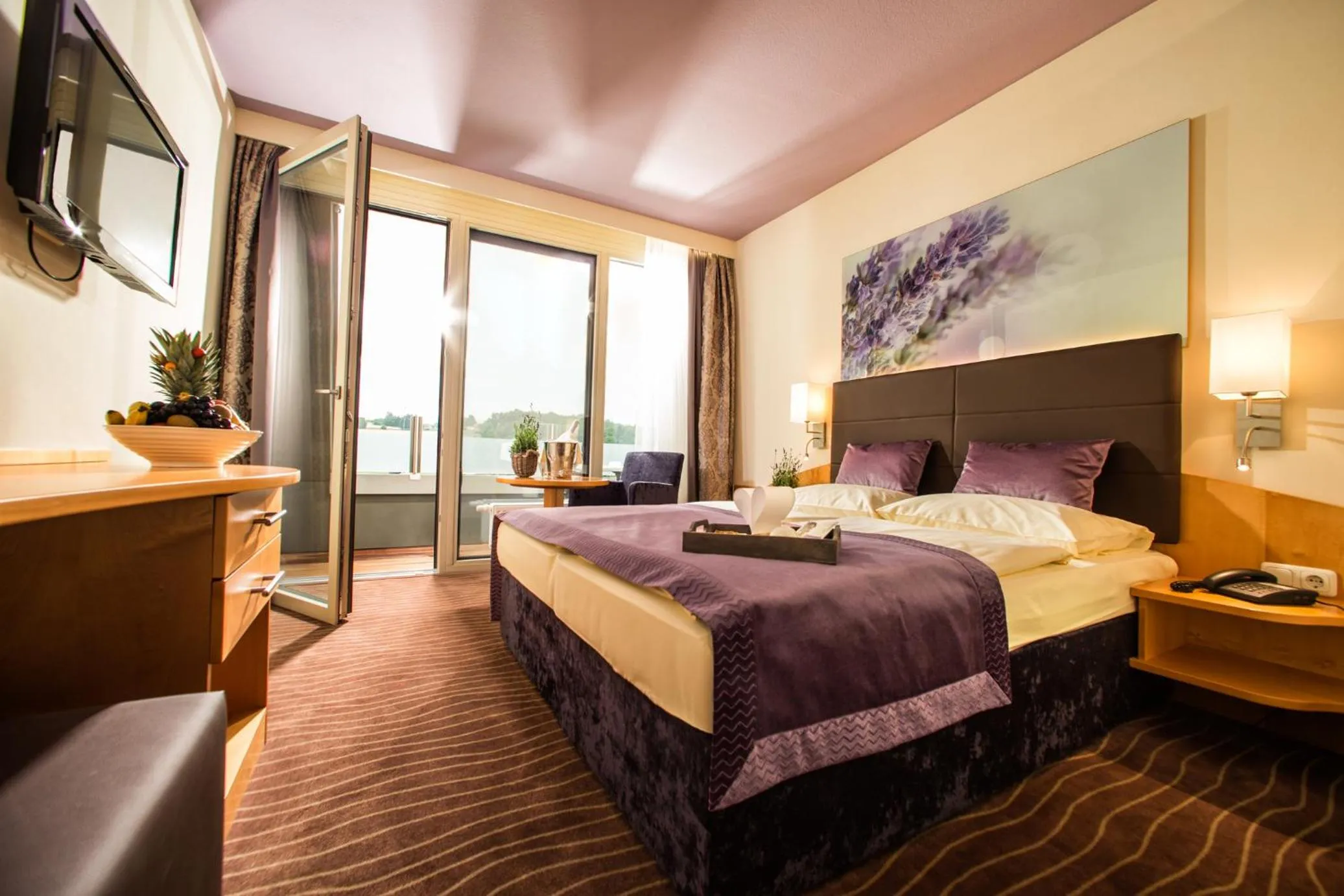 Balcony/Terrace, Bed in Hotel Vier Jahreszeiten Loipersdorf