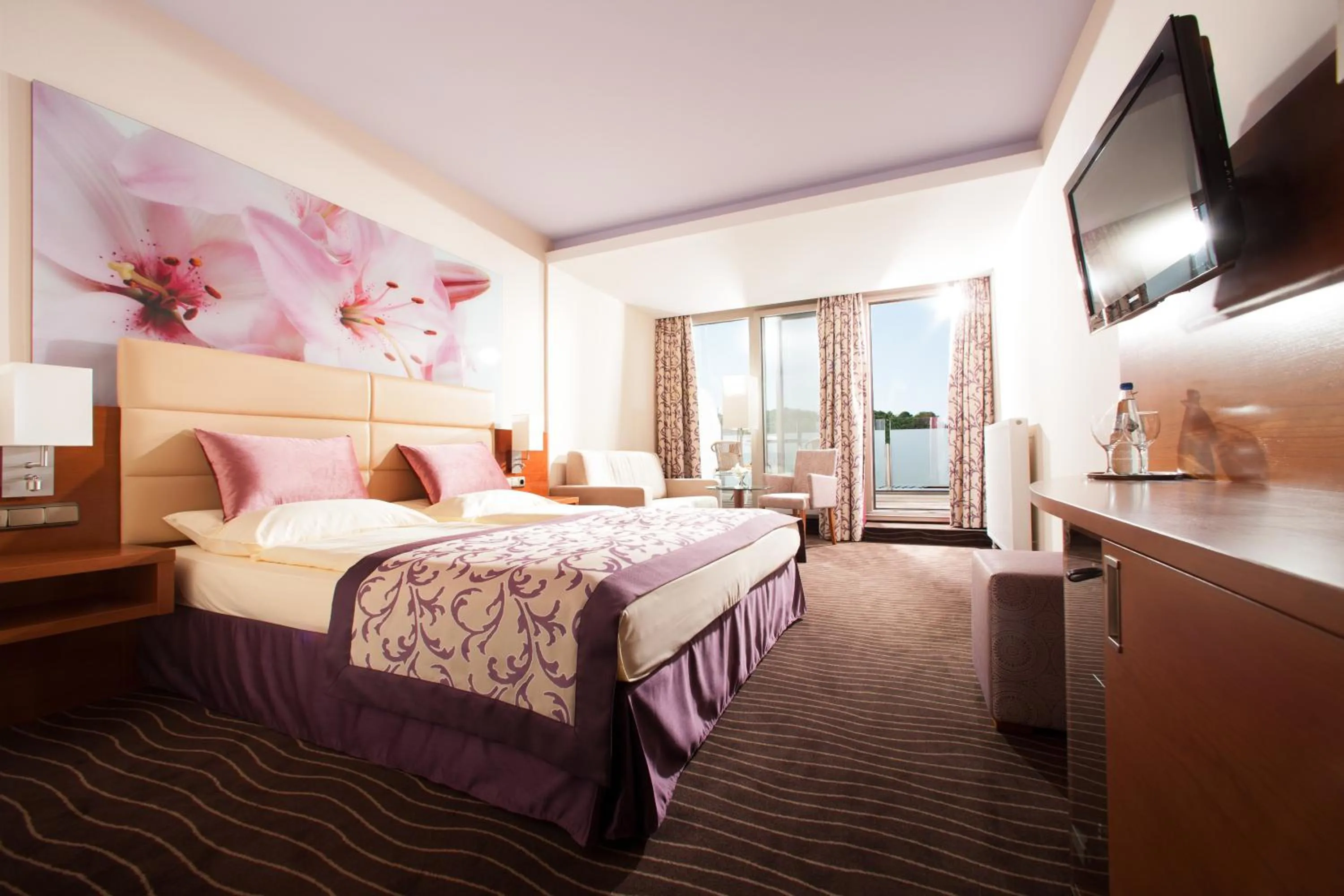 Photo of the whole room, Bed in Hotel Vier Jahreszeiten Loipersdorf