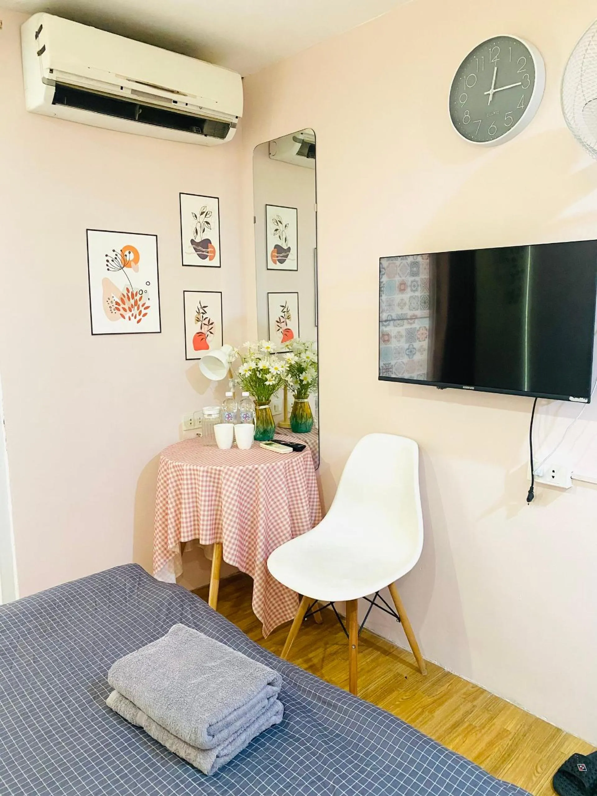 TV and multimedia in Libré Homestay