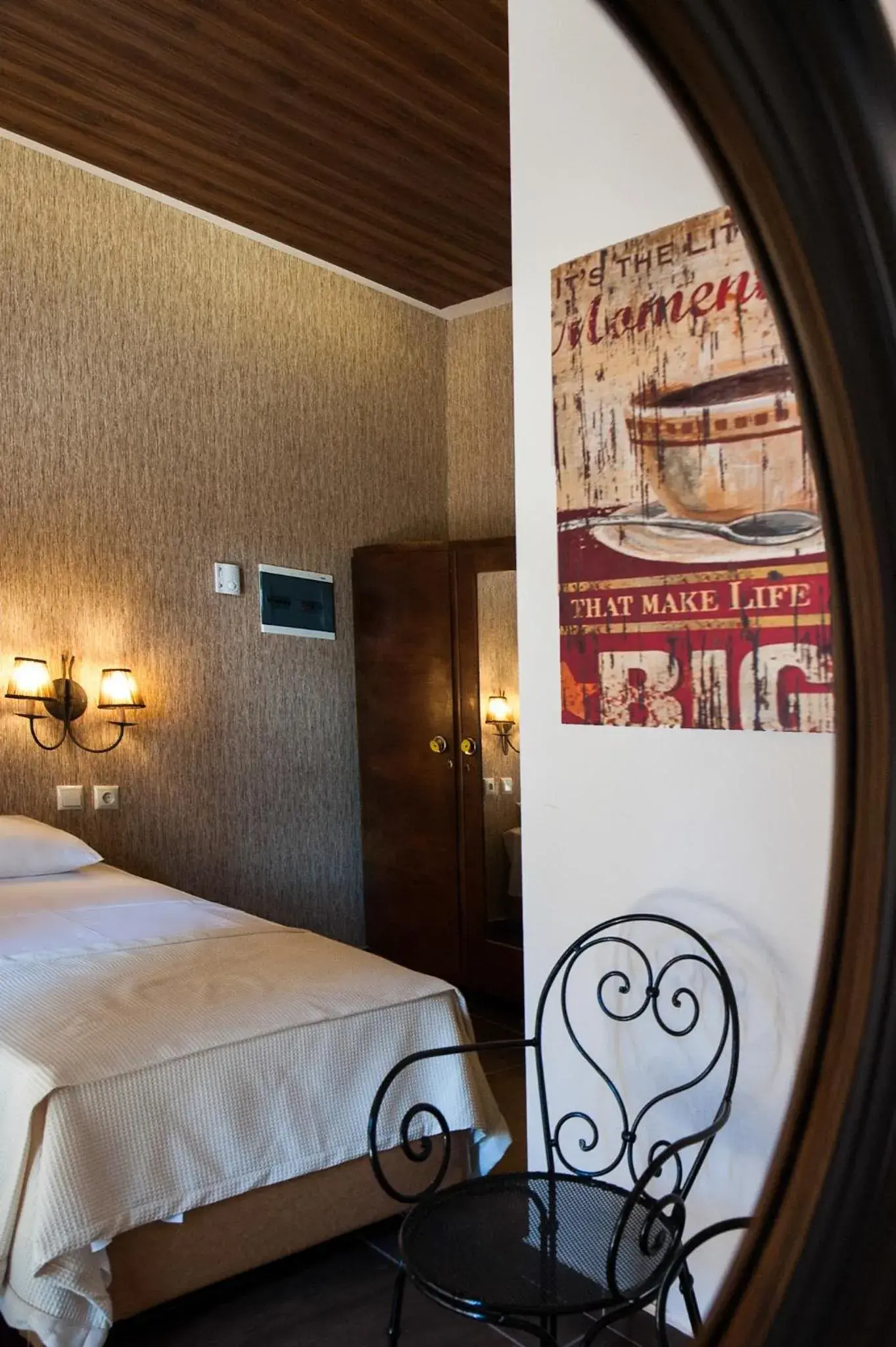 Standard Double or Twin Room in Polys Guest House Standard Double or Twin Room in Polys Guest House