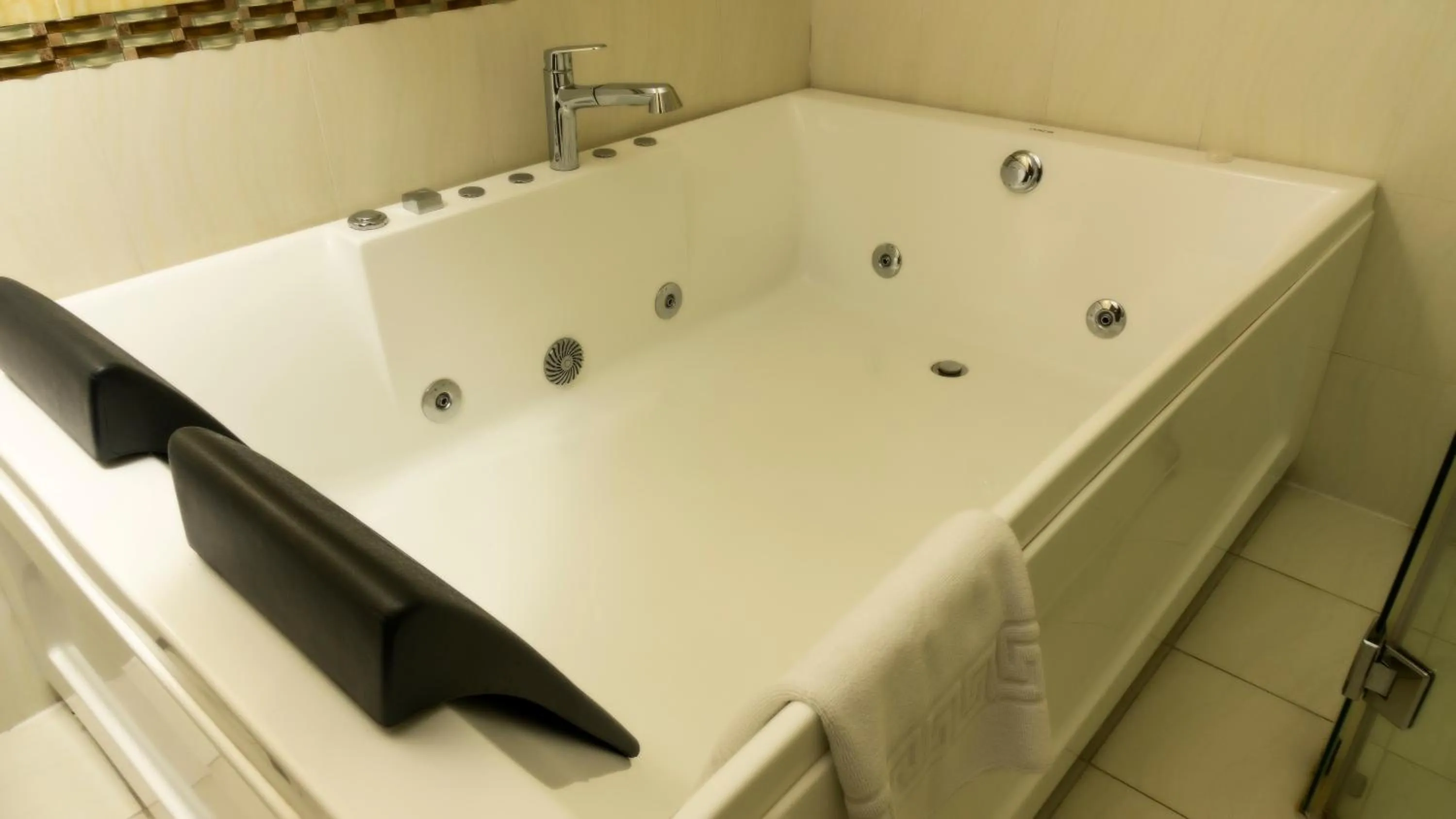 Bathroom in Panorama Hotel and Spa