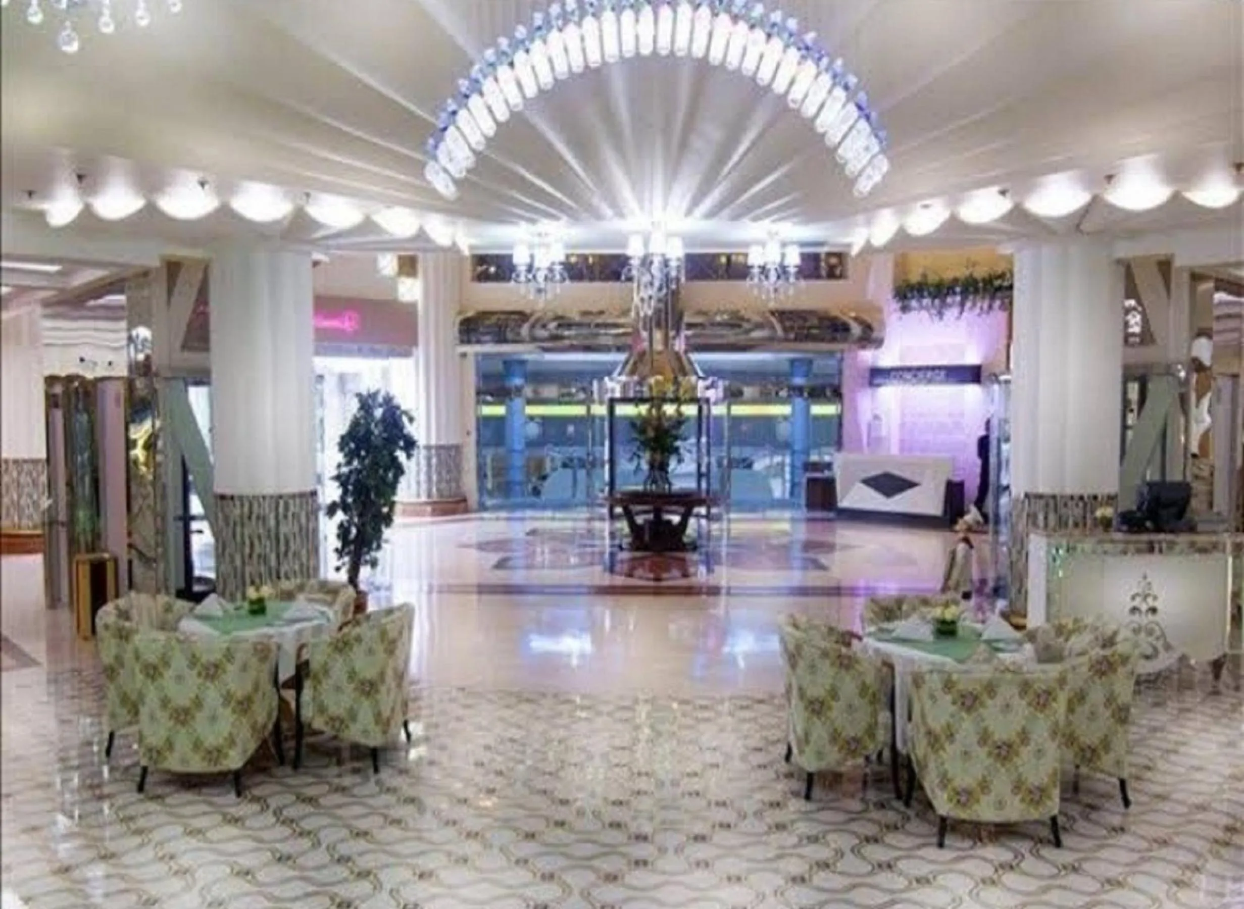 Restaurant/places to eat in Panorama Hotel and Spa