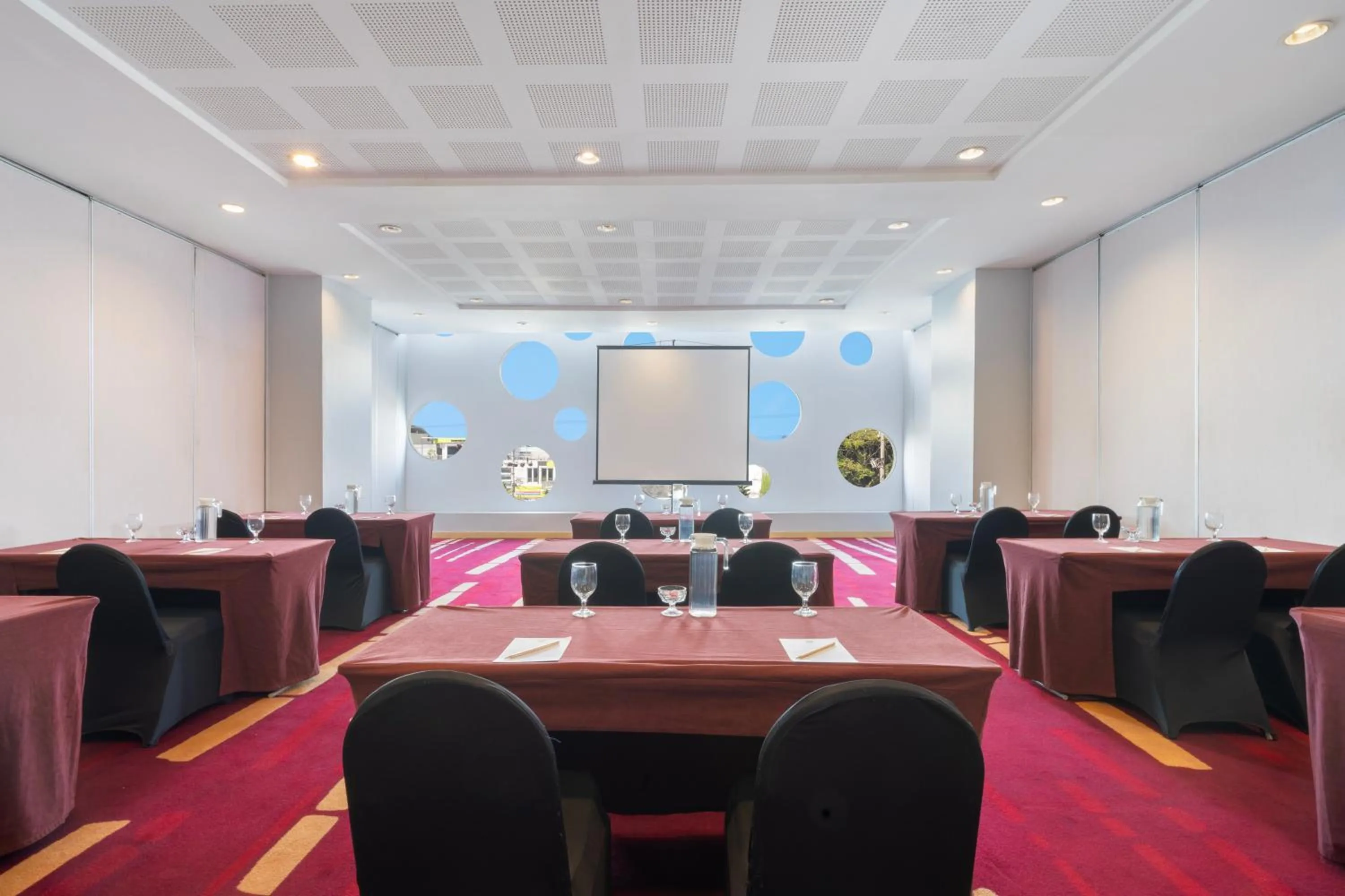 Meeting/conference room in Ibis Styles Malang