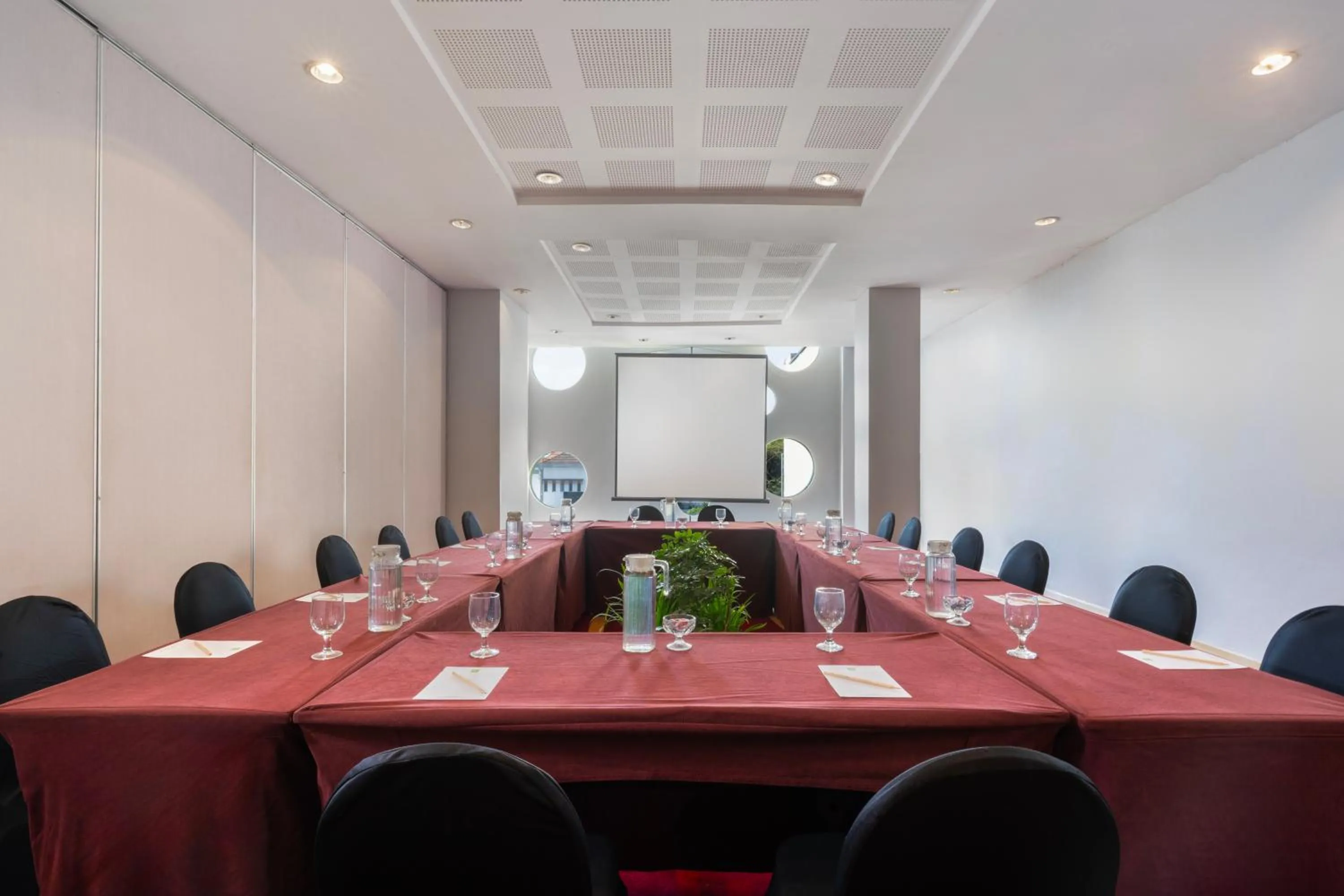 Meeting/conference room in Ibis Styles Malang