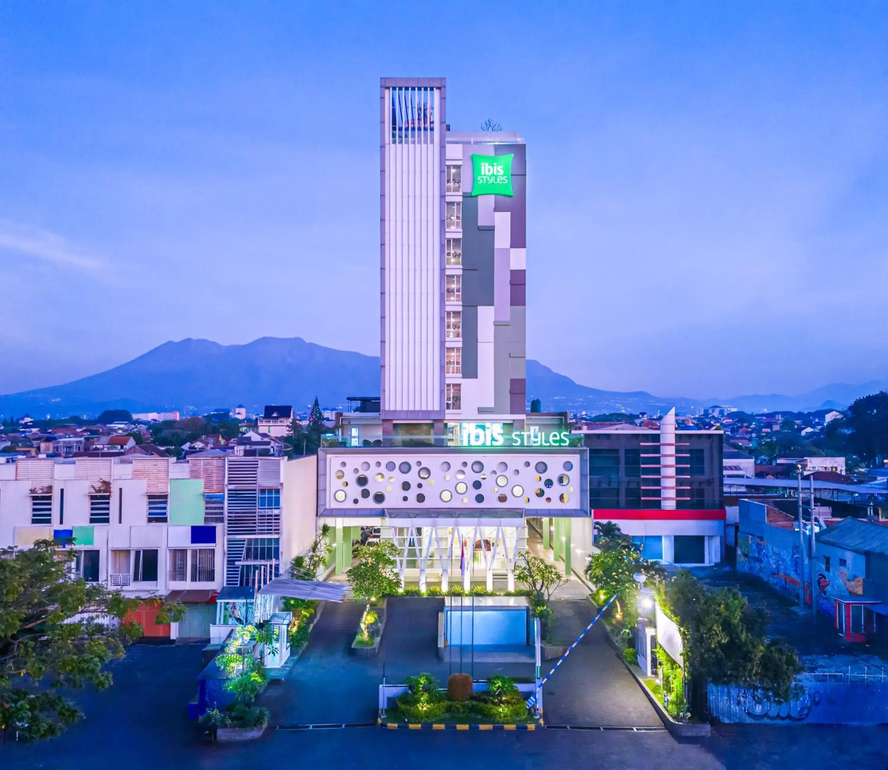 Property building in Ibis Styles Malang Property building in Ibis Styles Malang