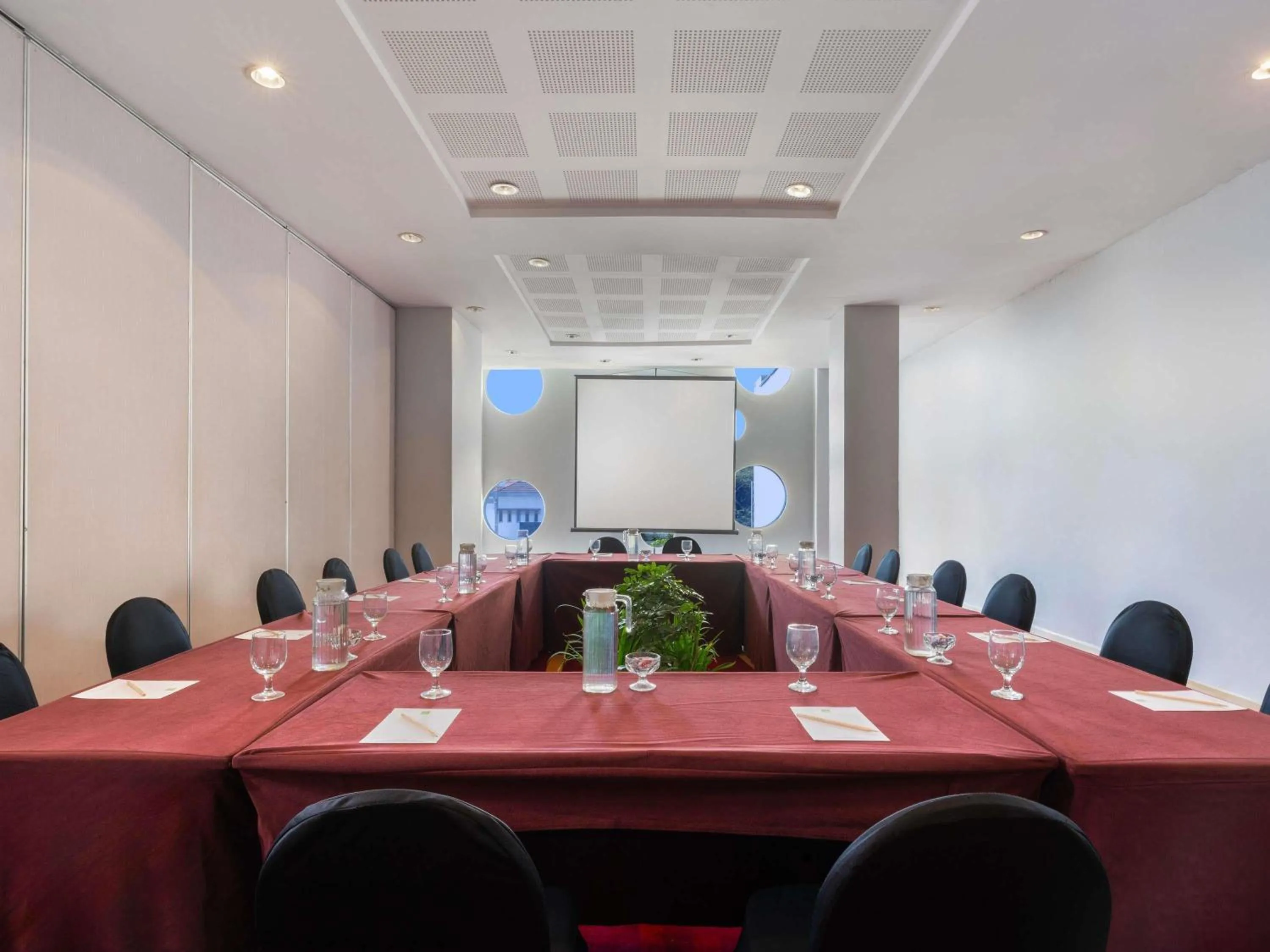 Meeting/conference room in Ibis Styles Malang