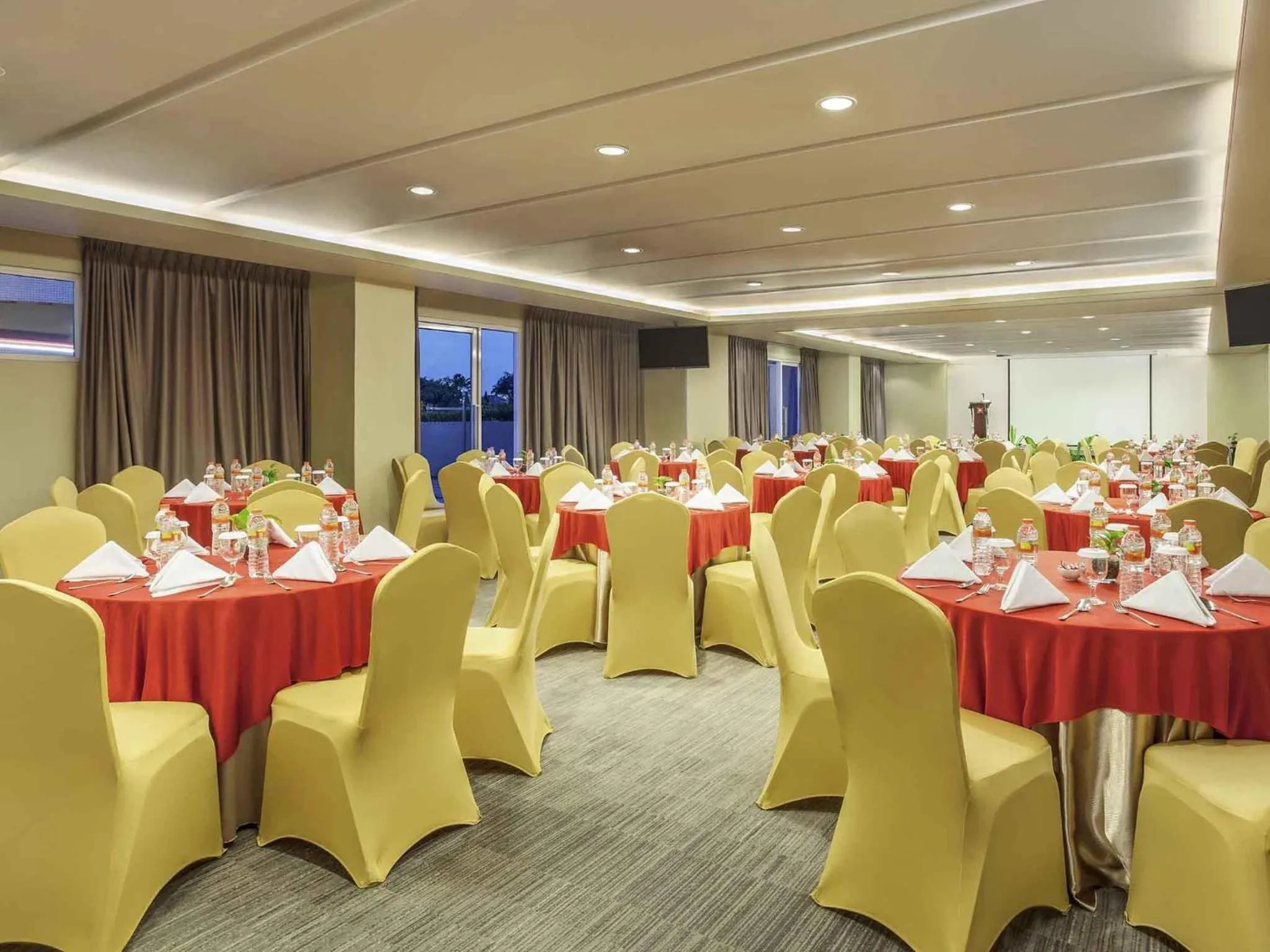 Meeting/conference room in Ibis Surabaya City Center