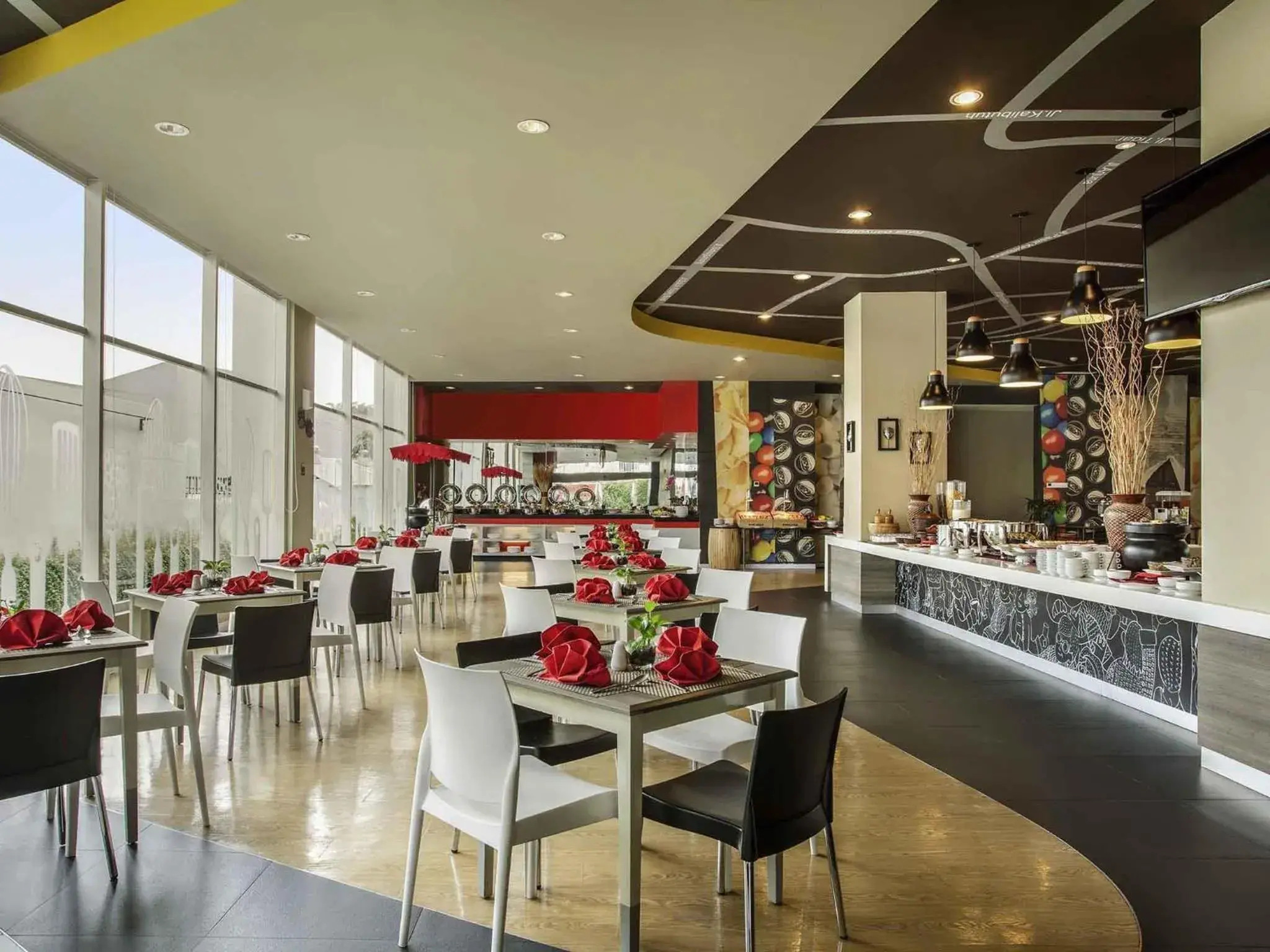 Restaurant/places to eat in Ibis Surabaya City Center Restaurant/places to eat in Ibis Surabaya City Center