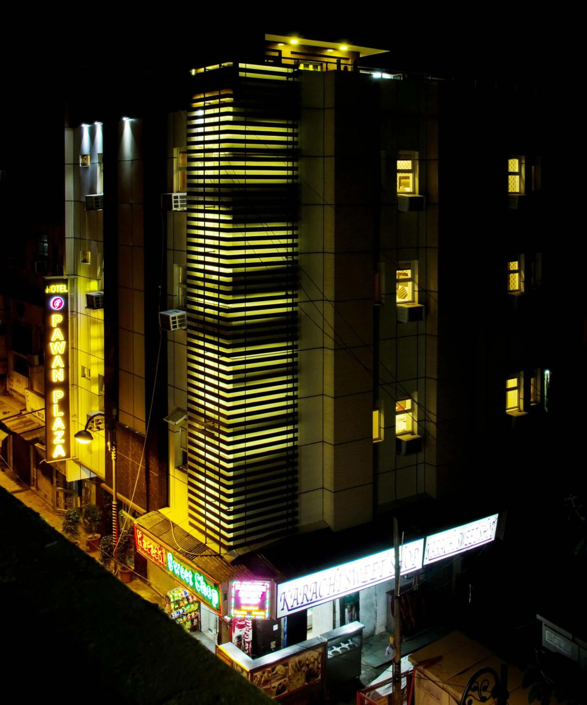 Property building in Hotel Pawan Plaza - Near BLK and Ganga Ram Hospital - Karol Bagh
